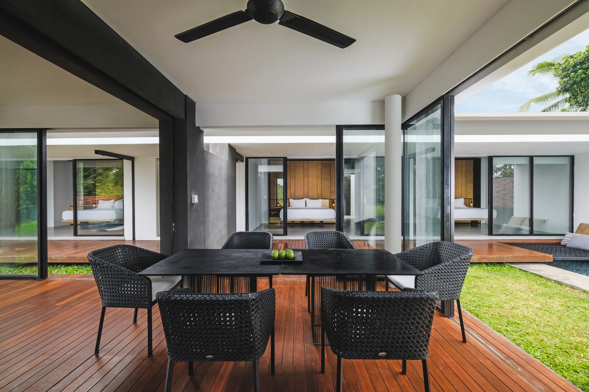 Our three-bedroom double pool villa is all set to pamper you and your family for the perfect hideaway in Ubud!🌿
#Originubud #ubudlife #travellife #traveler #holiday #origintraveler #origincollection