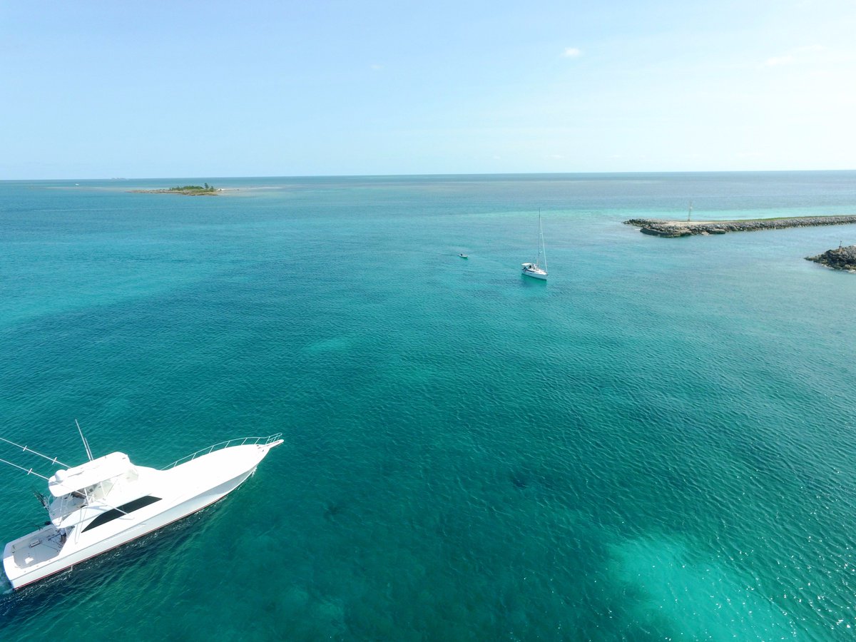 There is still plenty of summer left! Don't miss out at staying at one of our private homes in West End and Bootle Bay - jump in the boat and head on over!
#westendbahamas #grandbahama #bahamasboating #vacationrentals