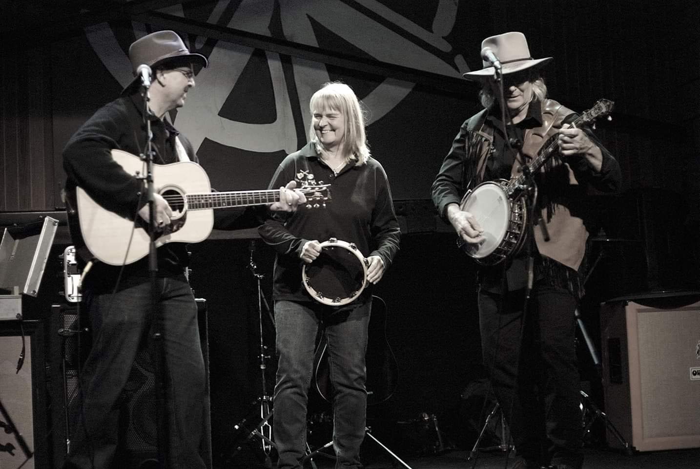 BOOKINGS AND WALK INS WELCOME!
Budburst 2024 Festival Fun
Food = The Yumpling Truck
Music = The Floyd Black Band
@ Double Oaks Estate
Live music
Wine, Beer, Cider
Menu:
All types of Dumplings
Beef fried noodles
Teriyaki Chicken
Japanese Curry Chicken
Fried Rice
Amazing Wine, Food, and Live Music
(Beer and Cider available)
Child friendly
Budburst 2024
Nov 16 & 17
10am - 5pm
#macedonrangesnaturallycool #melbourneweekends #macedonranges #weekendsinmelbourne #lancefield #macedonrangeswine #sunbury #kyneton #gisborne #woodend #visitmacedonranges #daylesfordmacedonlife #daylesford #budburst #budburst2024 #cellardoor #macedonrangessc