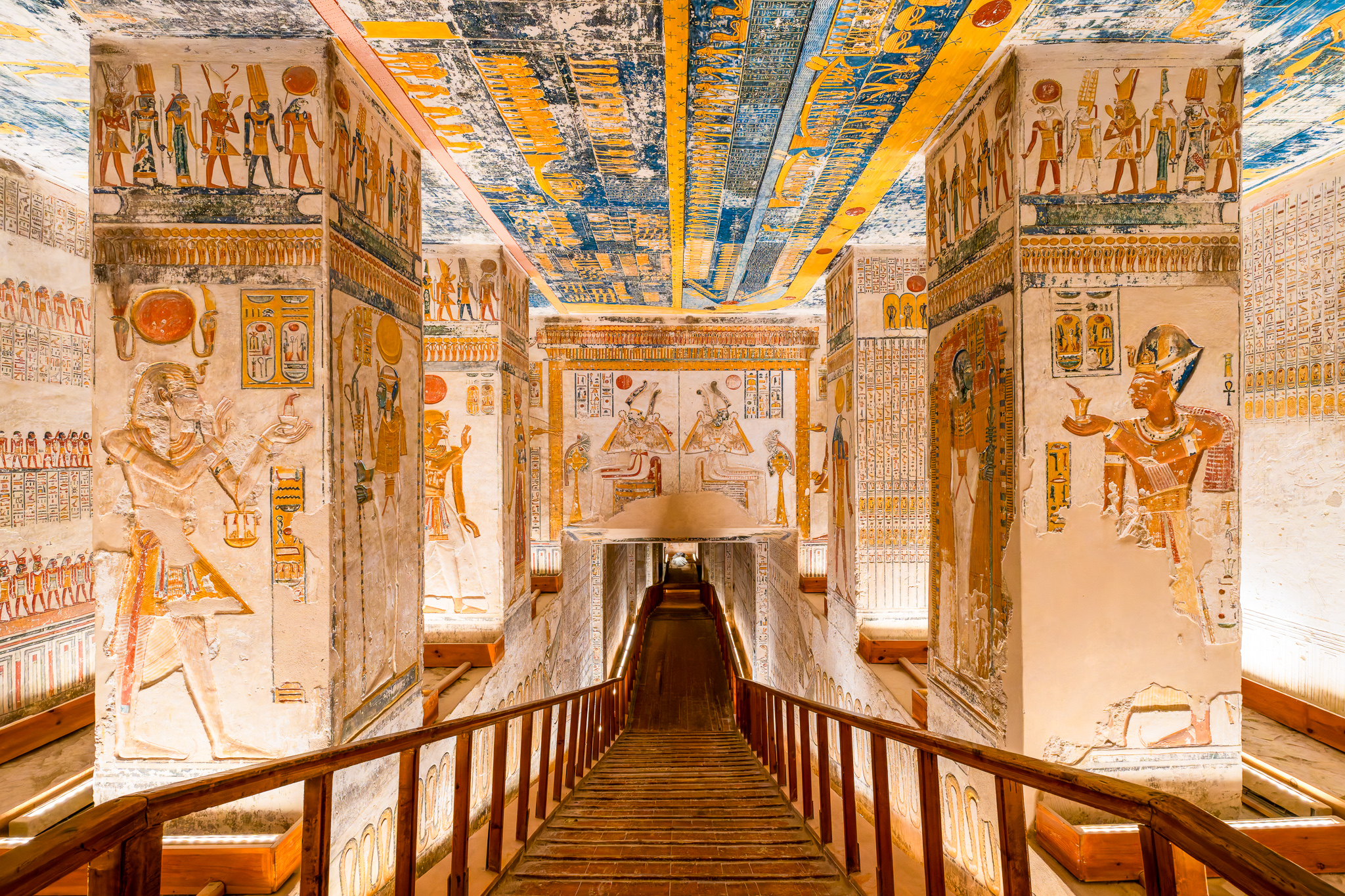 Let me show you the most breathtaking room I saw during my trip to Egypt. Tucked inside a tomb complex in the Valley of the Kings, this spot is often missed by visitors, but it's the highlight of the trip. Join me next April for a photo tour of Egypt, and I’ll make sure you get great photos along the way.
Shot with Sony A7CR with 16-35 GMII #egypt #egyptphotography #sonyalpha #teamsony