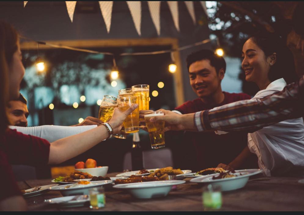 Time to book your end of year catch up!!
Budburst 2024 Festival Fun
Food = The Yumpling Truck
Music = The Floyd Black Band
@ Double Oaks Estate
Live music
Wine, Beer, Cider
Menu:
All types of Dumplings
Beef fried noodles
Teriyaki Chicken
Japanese Curry Chicken
Fried Rice
Amazing Wine, Food, and Live Music
(Beer and Cider available)
Child friendly
Budburst 2024
Nov 16 & 17
10am - 5pm
#macedonrangesnaturallycool #melbourneweekends #macedonranges #weekendsinmelbourne #lancefield #macedonrangeswine #sunbury #kyneton #gisborne #woodend #visitmacedonranges #daylesfordmacedonlife #daylesford #budburst #budburst2024 #cellardoor #macedonrangessc