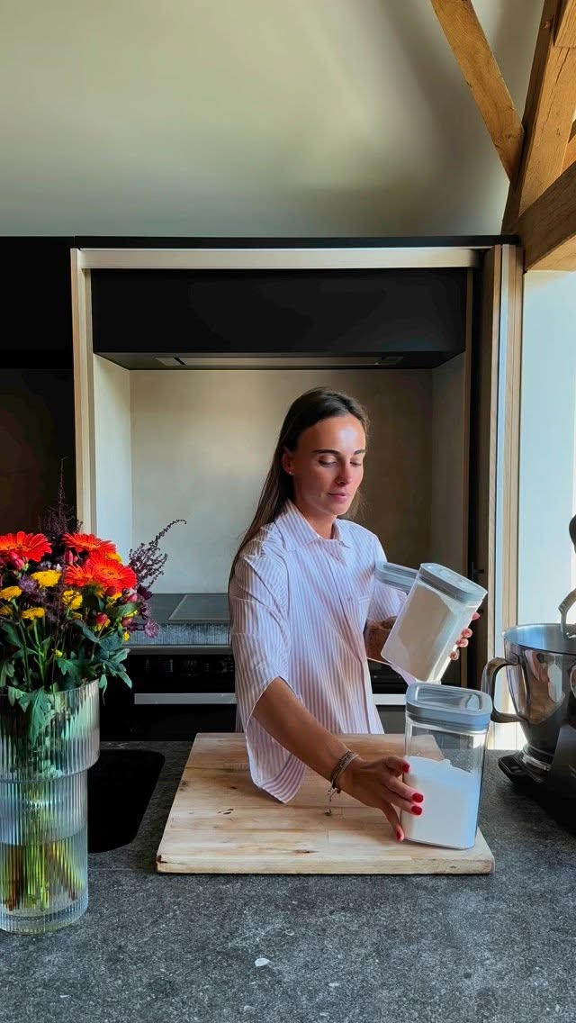 Changing fits, baking bits πͺ
My kind of sunday self-care π«Άπ»
Are you team lila or team butter yellow? ππ
#shirtdress #liladress #butteryellowdress #selfcaresundays #ikkoopbelgisch #botthygeraardsbergen #botthywomen #botthymen