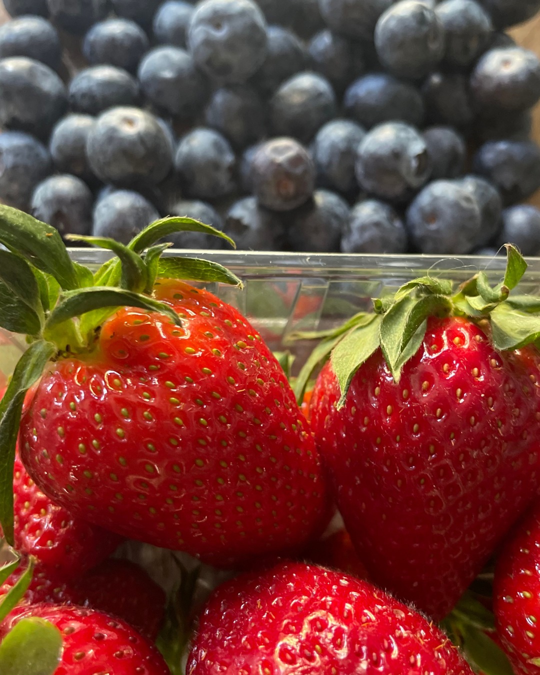 Have you tried our best-selling Berry Bundle yet? 🍓🫐
Fresh, flavour-packed berries delivered free to your door, no grocery run needed, perfect for snacking, baking, blending, or adding to your breakfast for a healthy boost!
✨ Available in Standard or Large
📦 Available as a flexible subscription
💬 Tap the link to order & taste the difference!
www.motherheneggs.com