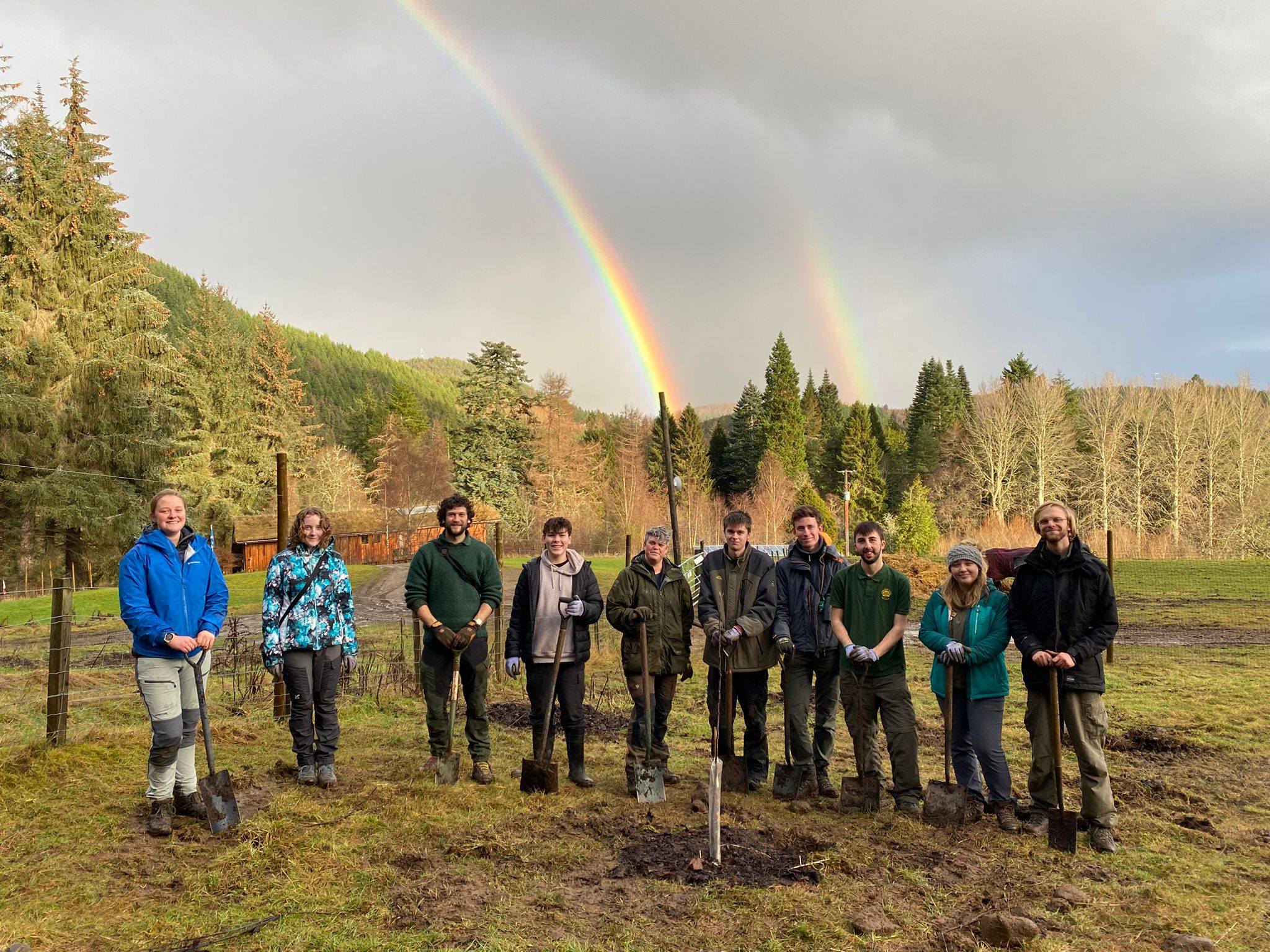 We had our last group of the year yesterday, and helped the Staff Naturalist at the Field Centre plant an orchard. We were rewarded with a beautiful rainbow once we had finished planting! What a great way to end the year. 🌈🌳
.
.
.
#TreePlanting #Orchard #OrchardPlanting #Aigas #EnvironmentalEducation #OutdoorEducation #NaturedaysAtAigas #AigasFieldCentre #Wildlife #WildlifeEducation #WildlifeDiscovery #WildlifeDetectives #NatureDetectives #NatureEducation #DiscoverNature #Highlands #Scotland