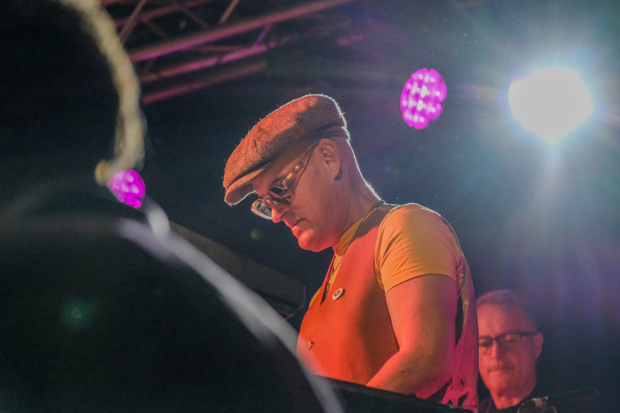 🎉 Big birthday love to our man on the ivories — Dave! 🎹
The man, the myth, the melody-maker behind those smooth soul sounds. We’ll raise a glass (or two😉) with you tonight! Have a blinder, Dave you deserve it! 🥳💚
#HappyBirthdayDave #KeysManWithThePlan #TheSignatures #SoulSquad