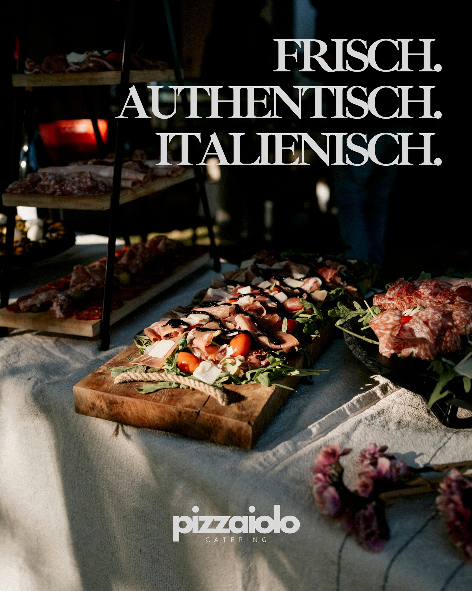 Frisch. Authentisch. Italienisch. 🇮🇹✨
So schmeckt Italien auf eurer Hochzeit! Unsere Antipasti-Platten sind nicht nur ein echter Hingucker, sondern auch ein kulinarischer Einstieg in euren besonderen Tag. Liebevoll angerichtet, mit besten Zutaten aus Italien und voller Geschmack.
Egal ob als Buffet, Flying Dinner oder Teil eines mehrgängigen Menüs – wir sorgen dafür, dass ihr und eure Gäste echtes Dolce Vita genießen könnt. 🍷🍅🍋
Du bist auf der Suche nach etwas Besonderem für euren großen Tag? 🥳
Erlebe authentischen italienischen Genuss auf deiner Hochzeit: Neapolitanische Pizzen, Antipasti und Desserts – frisch vor Ort zubereitet! ✨
👉🏽Jetzt unverbindlich anfragen & euer Wunschdatum sichern!
FÜR MEHR INFORMATIONEN UND ANFRAGEN:
🛜 www.pizzaiolo-catering.de
✉️ pizzaiolocatering.schwandorf@gmail.com
📞 015679-262184
#hochzeit #hochzeiten #hochzeit2025 #hochzeitscatering #hochzeitscateringmünchen #weddingcatering #catering #cateringevent #cateringservice #cateringmünchen #cateringbayern #cateringregensburg #pizzacatering #pizza #pizzas #pizzatime #pizzaria #pizzalover #pizzaparty #pizzanapoletana #pizzapizzapizza #wedding #party #partytime #partyfood #PartyVibes #partyparty #cateringösterreich #cateringschweiz #cateringsalzburg