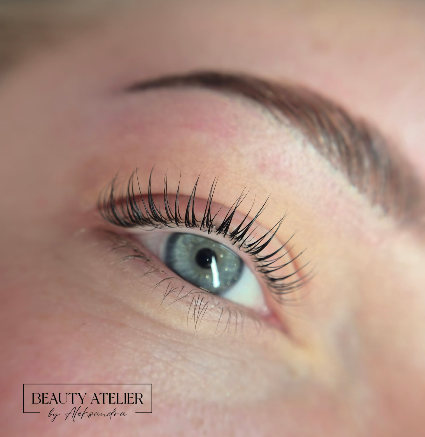 Wimpernlifting für einen natürlichen Wow-Effekt! 🤩
Swipe nach links, um das Vorher-Bild zu sehen. 💕
#lashlifting #wimpernlifting #lashbotox #wimpernbotox #wimpern #lashes #wimpernwelle #wimpernlaminierung
#mistelbach #niederösterreich #wien
#vitaminlashbotox #mylamination #wimpernfärben #schönheit #liftingrzes #rzęsy