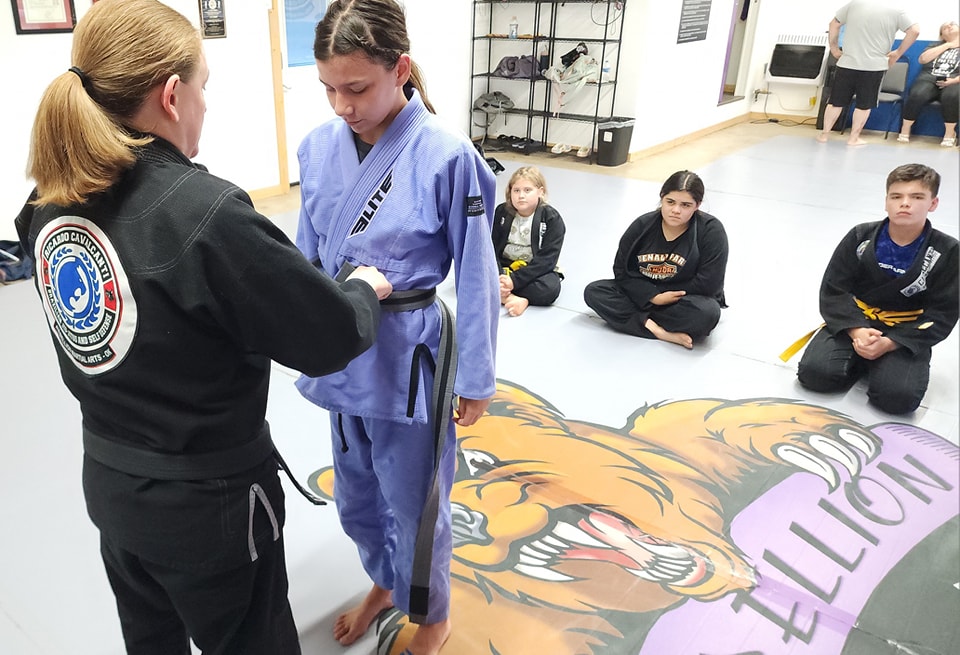 Congratulations, Delaney, on your promotion to yellow belt! You earned it! Delaney tested underwent a rigorous test for her yellow belt this past Friday during our advanced teens class and she absolutely aced it! Here's technical knowledge paired with her heart and grit were on full display! We are proud to have you as a part of the Rebellion family!
Join the Rebellion this afternoon with our Sunday afternoon classes at our Ada location.
Ada (Byng) Location Sunday training schedule:
Kids BJJ (5-13) 4:00-4:45pm
Kids BJJ (5-13) 5:00-5:45pm
Adults BJJ (13+) 6:00-7:00pm
See you on the mats!
#JoinTheRebellion #RebellionMAOK #CavalcantiBJJ #RCABJJ #SOC #ada #duncan #oklahoma #jiujitsu #grappling #groundfighter #jiujitsufamily #keeplearning #levelup #keepgrowingkeepgoing #jiujitsulifestyle #SonsOfCavalcanti #bjj #brazilianjiujitsu #martialarts #training #selfdefense #striking #blackbeltisjustthebeginning #NOTHINGMOREIMPORTANTTHANJIUJITSU
@ricardocavalcantibjj Ricardo Cavalcanti Academy - Brazilian Jiu Jitsu Cavalcanti Jiu Jitsu International Association @cavalcantibjjassociation @ricardo cavalcanti