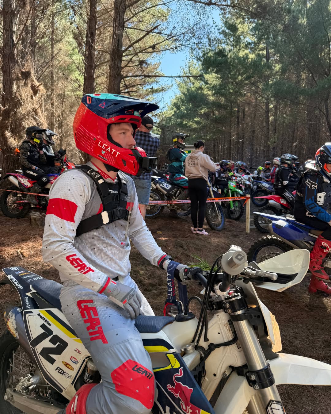 Wood hill two man race ended up being a one man race (thanks @mitchellgallagher_41 for leaving your bike in Christchurch).
Quick pit stops meant quick carbs. This was achieved through juice boxes and electrolytes from pit b*tch Mitch.
Youtube vid shows some epic crashes, check it out. Link in bio 💪🏻