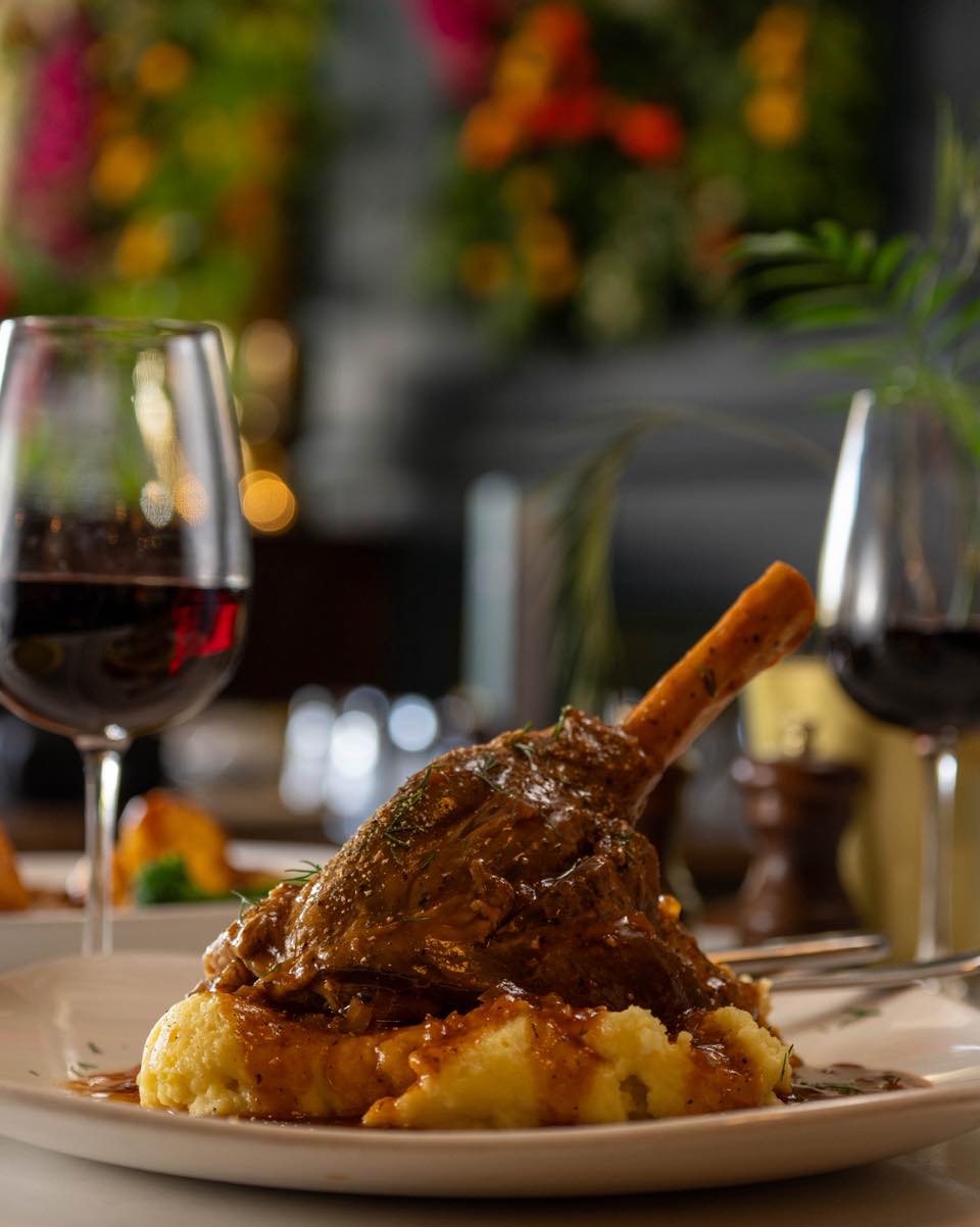 It’s that time of the week again at MAK — our signature Sunday roasts are ready to be served. Join us for a comforting meal and explore this week’s menu. A tradition worth savoring. 🍽️
#SundayRoast #MAKDining #WeekendTraditions