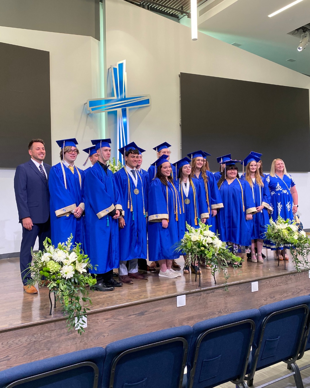 God richly blessed our ministry this school year! We thank Him for the students and families he led through our doors each day. It has been a joy and privilege to see them learn and grow in many areas — but most importantly, in their faith.
We’re grateful for all of your work and dedication in making this year a success. We also share heartfelt thanks for the years of service of those staff members who will be leaving Divine Savior after this school year. May God bless you in the next chapter!
🌟 A special congratulations to the inaugural Class of 2025 at DSA – Sienna! What an incredible milestone — for those students, their families, and the continued growth of our ministry. To God be the glory! 🎓
#DivineSaviorMinistries #DSM #MoreMinistryTogether #ClassOf2025 #MinistryMilestone