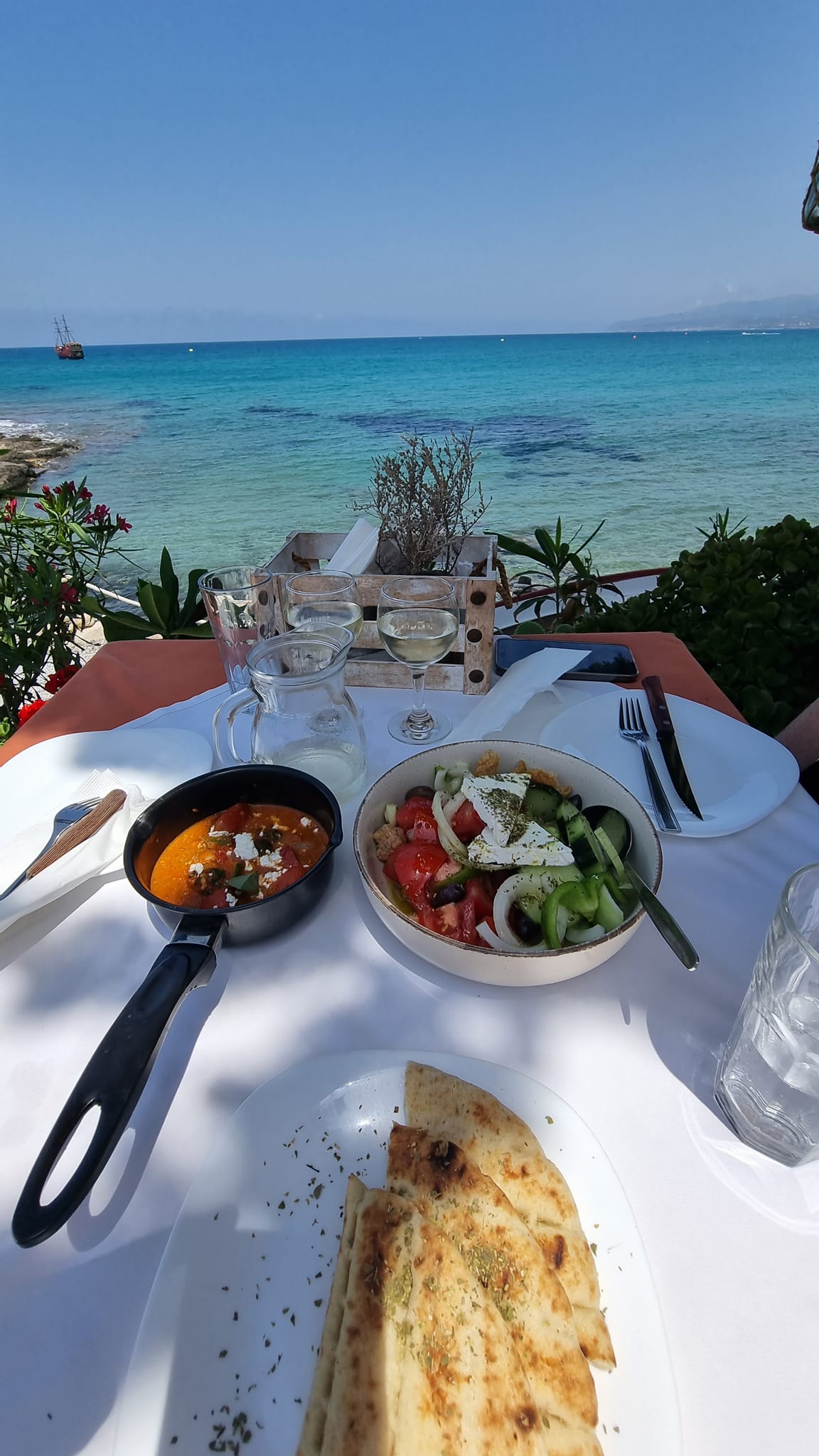 Buon pranzo! Enjoy the meal!😀