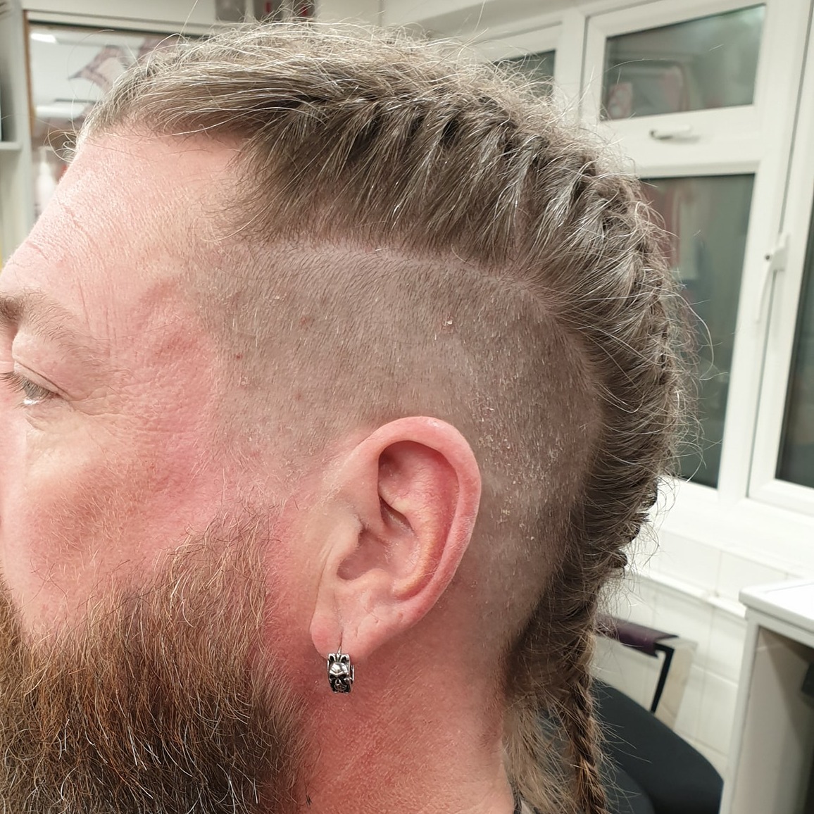 Super long Plait-hawk hybrid.
#nationalmohawkday