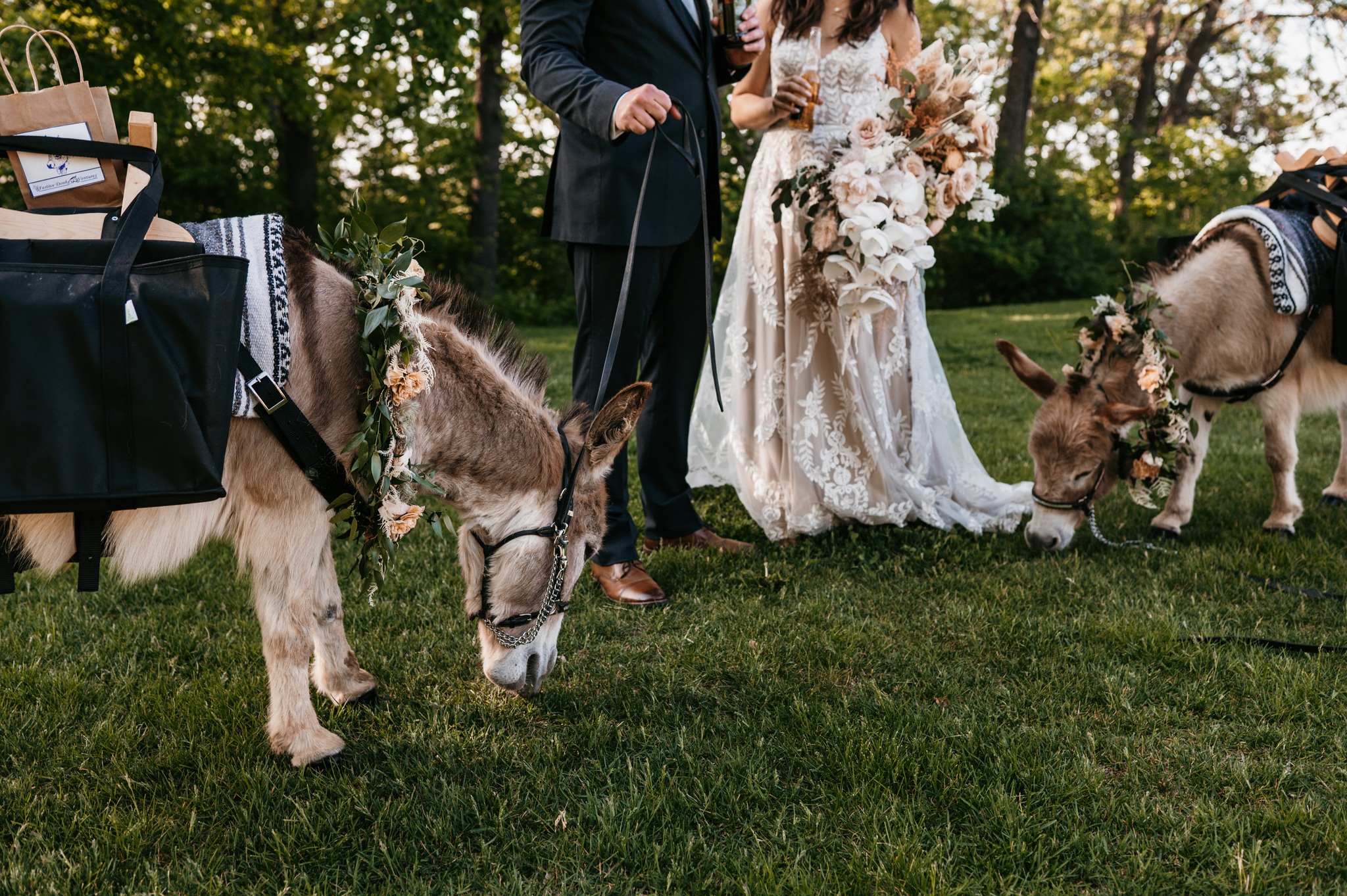 Meet the most charming surprise guests at your wedding — beer burros!
Serving drinks, smiles, and unforgettable photo ops, they're perfect addition to your big day.
Add in stunning lake views and a modern resort backdrop and you "I do" just became iconic.
Venue: @lodgegenevanational
Vendors: Festive Donkey Ventures LLC // @katieleephotographywi // @remingtonsflowers // @mitchweddings // @parkerdrive // @makeupjillian // @double_platinum_dj
#DestinationGN #LodgeGN #BeerBurrows #LakeGenevaWeddings #DestinationWedding