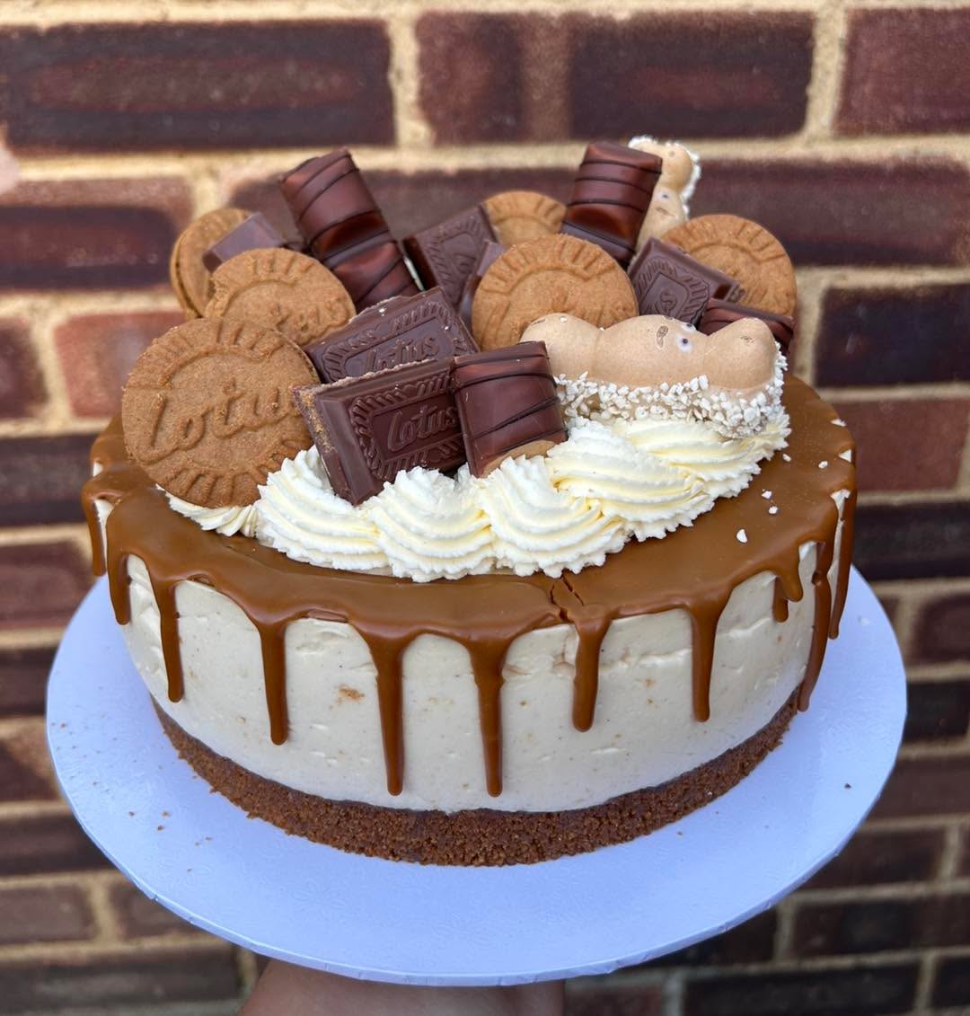 Craving cheesecakes after making them for orders 🙈
#cookies #treatbox #cheesecakes #cheesecakelovers #fullyloadedcheesecake #chocolate #cheesecakepots #cheesecake #carameleggcookie #stuffedcookies #fullyloaded #cakeforbreakfast #oreoeggcookie #filledcookies #cookies #loafcakesofinstagram #cakeofinstagram #foodbuzz #foodblogger #foodporn #cakeporn #yummy #makingmehungry #hampshire #southampton #eastleigh #chandlersford #romsey #mariascakesandbakes