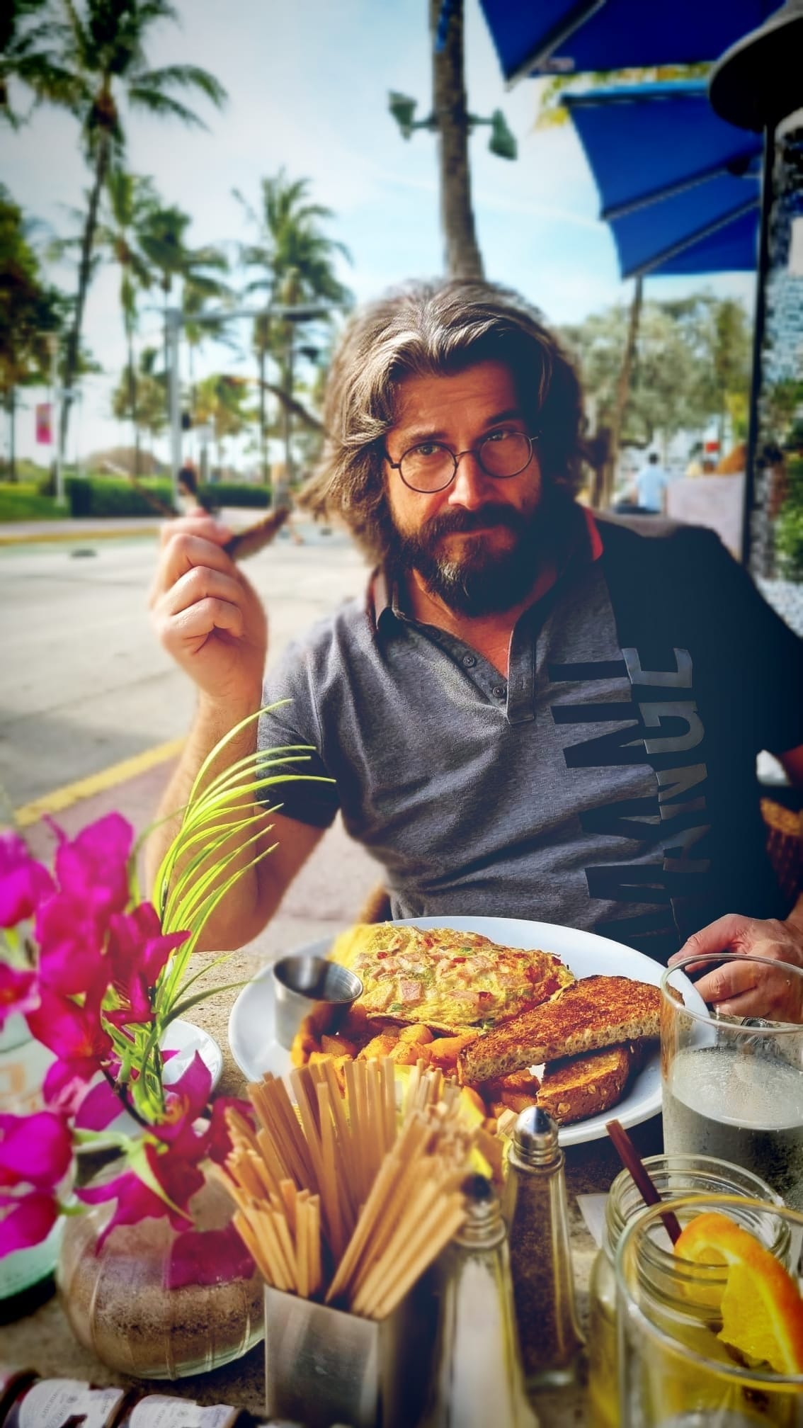 Grazie a tutti per i vostri augur di Buon Compleanno❤️...thanks everybody for your Happy Birthday! I❤️u all!!!