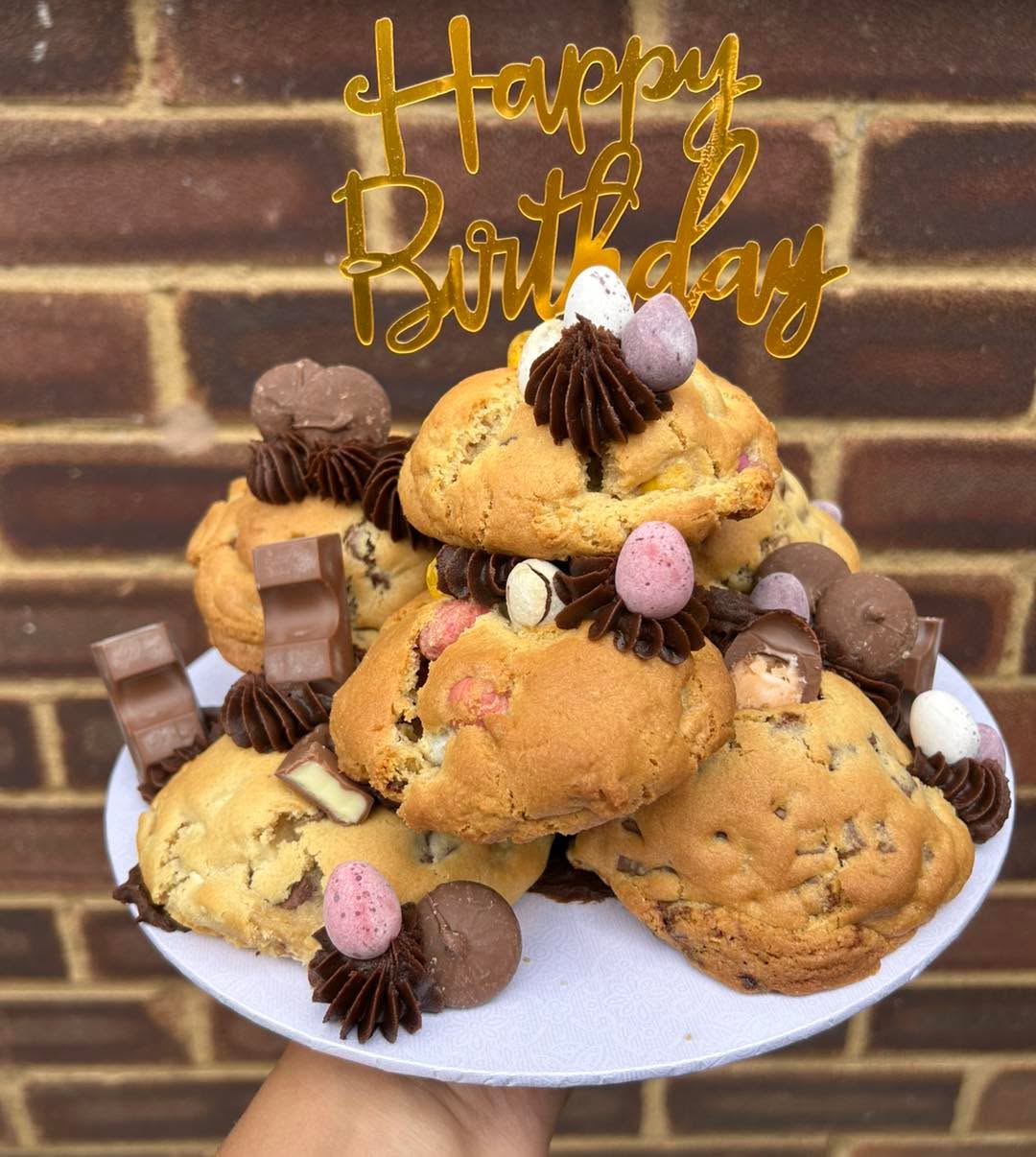 Make a box of cookies look fancy please...mission accomplished
#browniestack #cookiestack #browniesandcookies #brownieandcookiestack #stuffedcookies #browniestower #brownielovers #cookielovers #hampshire #southampton #eastleigh #chandlersford #romsey #mariascakesandbakes