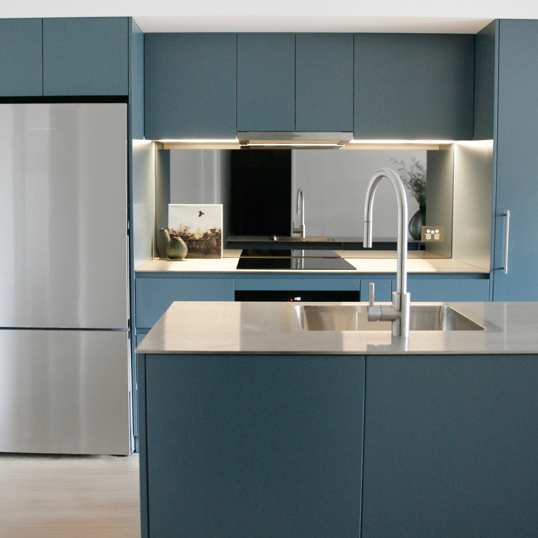 “A sanctuary by the sea — Bronte unfolds.
Clean lines, coastal clarity, unapologetic beauty.
Step inside.”
Designed to bring clarity, calm and refined functionality to a couple’s home by the sea.
This kitchen became the anchor — stainless steel and custom joinery to support effortless daily living.
Creating a space that feels intentional, elevated, and quietly expressive.
#BronteProject #kitchendesign #Reveal #InteriorDesignSydney #theescapistandco