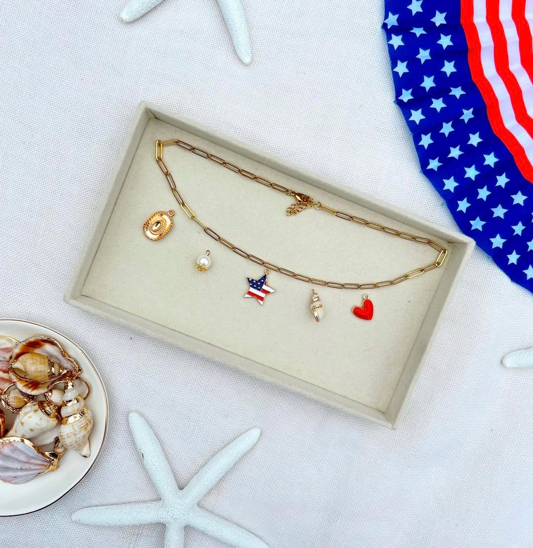 Red— White—& YOU in this necklace 🇺🇸 Perhaps on a beach? 🤪🌊🍻☀️
3 of the newest charm necklace pre-made styles (all charms included!) $22
Meet: Star Spangled, American Beach Life, and Bows & Flags ❤️
Comment to order! ☀️
