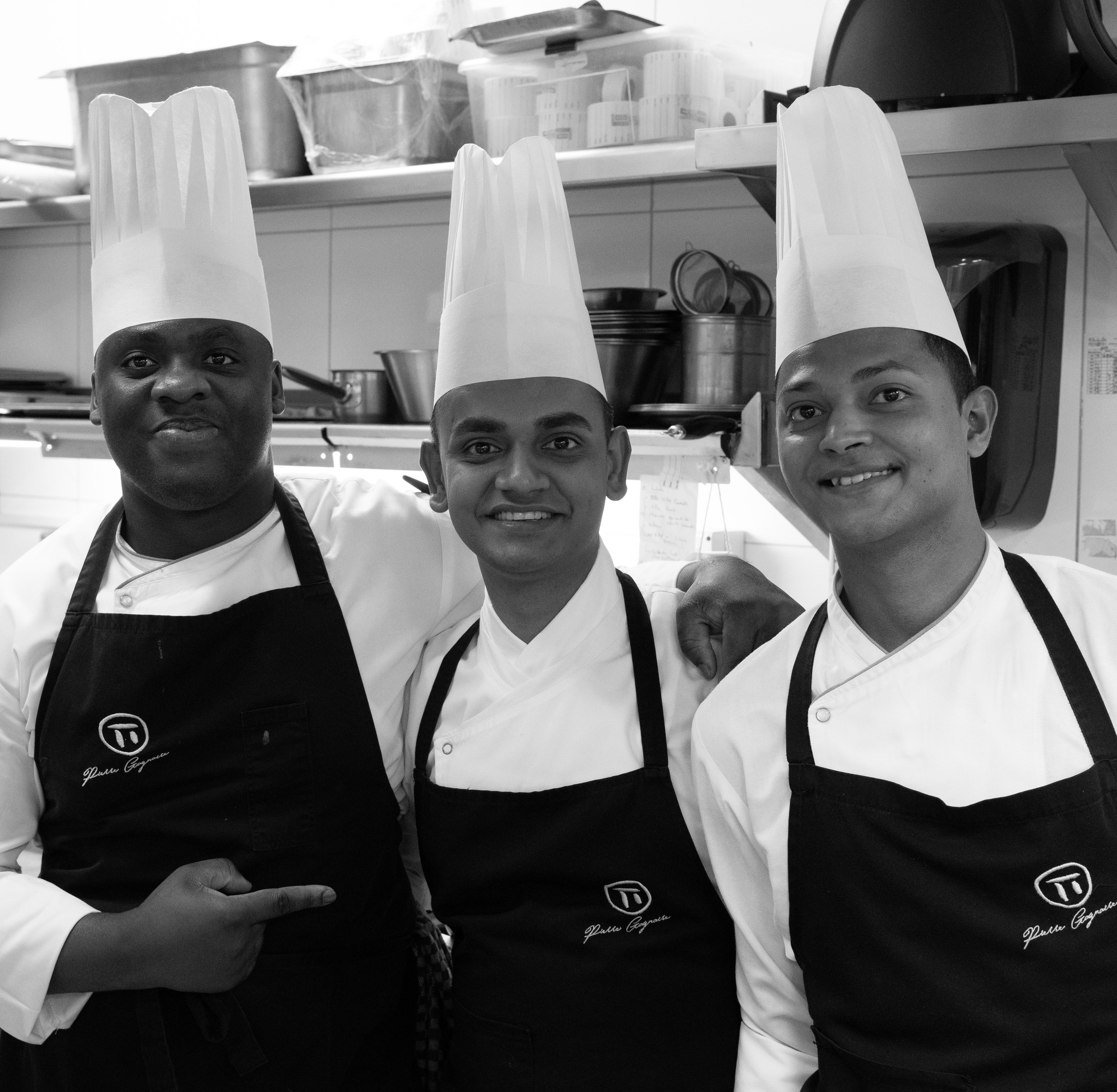 A kitchen united by dedication, detail, and a love for the craft.
For more information and bookings, please visit pierresdubai.com or call us at +971565256669
#PierresDubai #GaultMillauUAE #DubaiDining #DubaiFoodie #MichelinStar #MichelinGuide #LuxuryDining #FrenchCuisine #DubaiRestaurants #PierreGagnaire #FineDiningDubai #DubaiEats #DubaiFood #DubaiLifestyle #FoodieDubai #GastronomyDubai