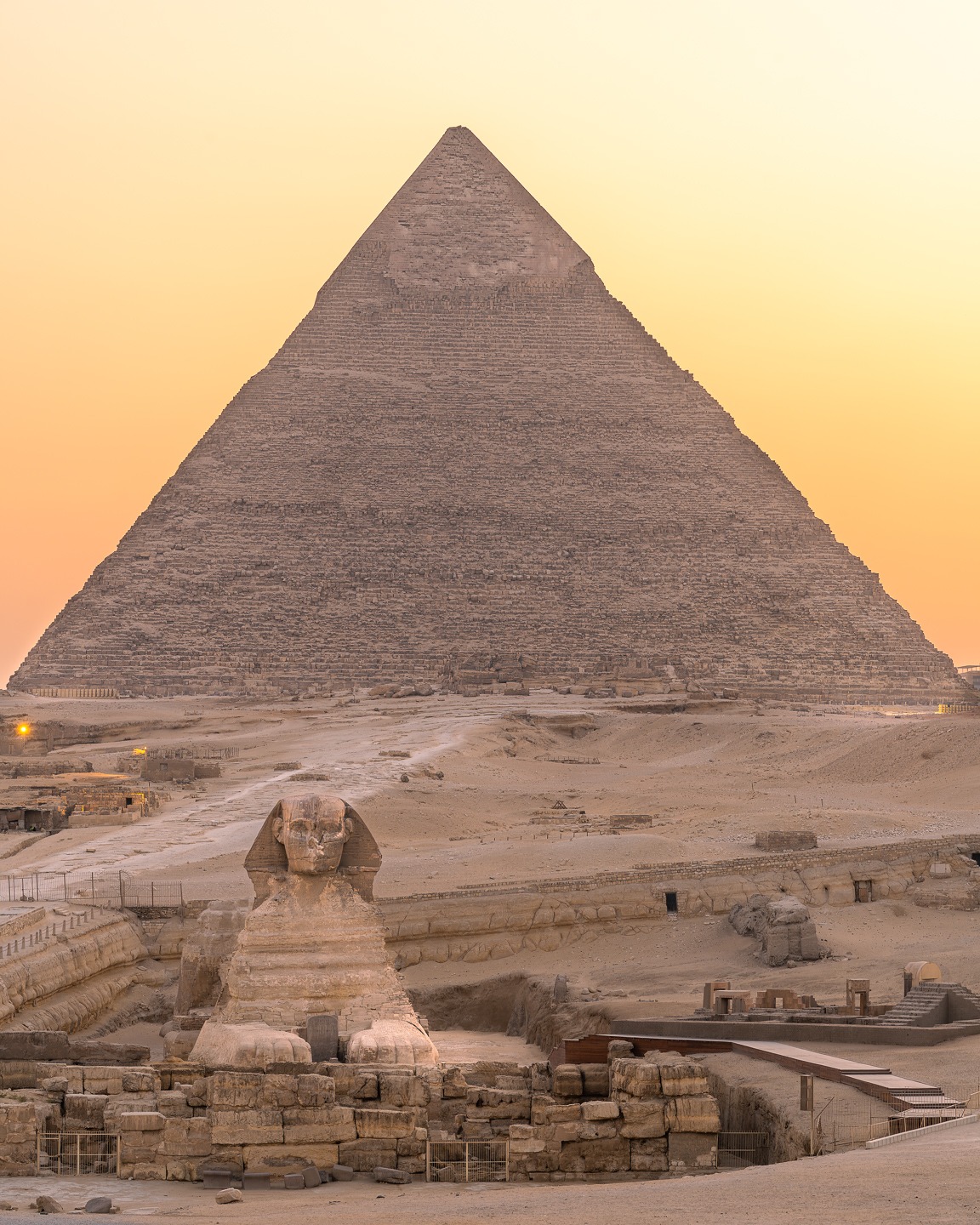 Just got back from an unforgettable journey through Egypt. I traveled from bustling Cairo all the way down to Abu Simbel and back along the Nile, covering so much history and ground along the way. I'm still wrapping my head around the sheer scale of what I saw. The age, size, and precision of these ancient monuments are truly some of the greatest achievements in human history. To put it in perspective: the Sphinx stands about 7 stories tall, yet it looks small next to the Great Pyramid rising nearly 45 stories behind it. I’m so glad I made this trip, and even more excited to return next April with a group and share some of the incredible photo spots I discovered.
Shot with Sony A7CR with 100-400 GM #sonydiadvocate #egypt #greatpyramidofgiza