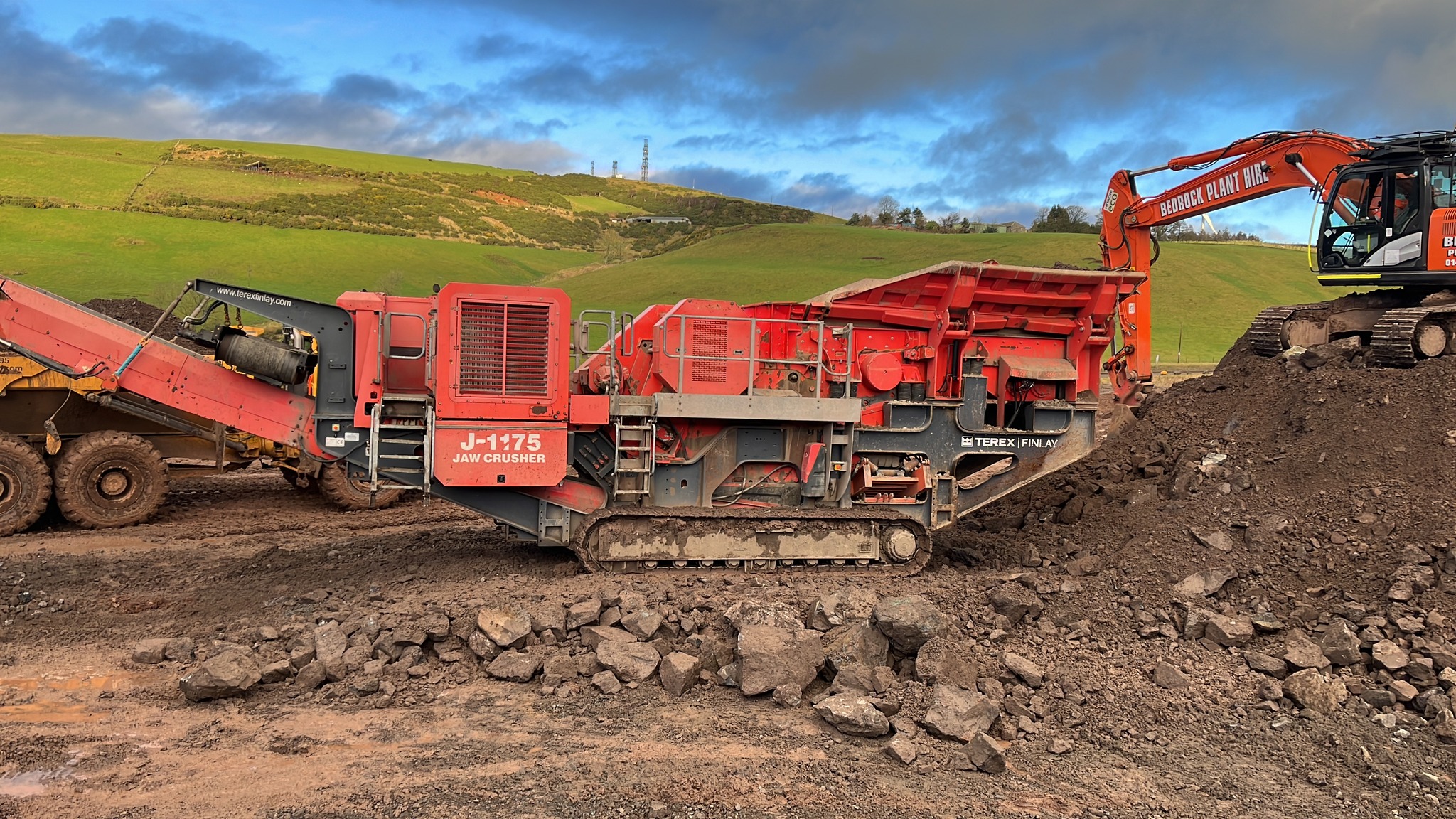💥 Our J1175 Jaw Crusher and R155 Screener are on hand to tackle even the toughest materials. Whether it’s quarry work, site clearance or aggregate production - we’re ready. 💪
➡️ Mobile
➡️ Powerful
➡️ Available across Central Scotland
Let’s get crushing! 🔧
#J1175 #McCloskeyR155 #CrushrockUK #CrusherHire #SiteSolutions