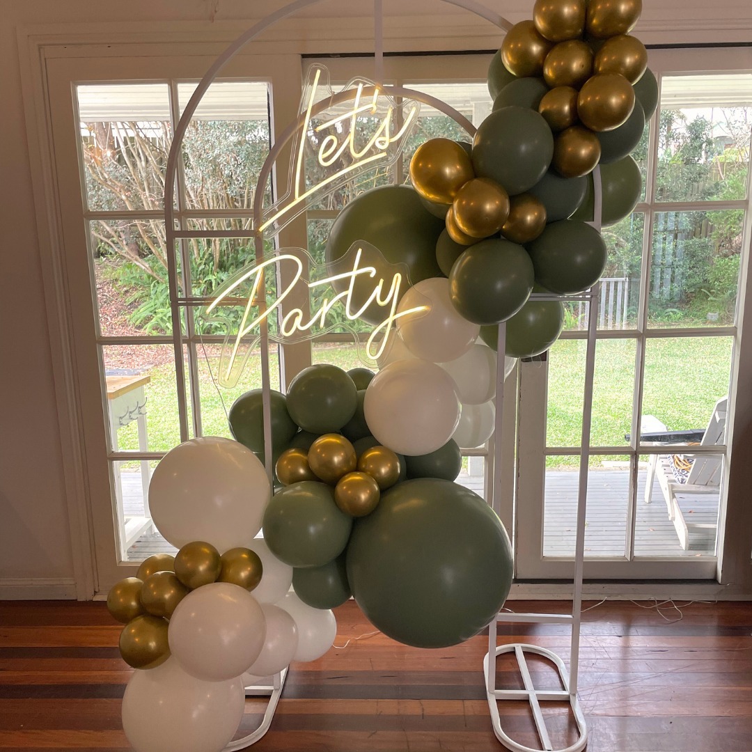 Retirement Party! #balloongarland #balloongarlands #balloonstylist #balloonstyling #eventdecor #eventdecorator #eventstylist #centralcoastbusiness #centralcoastbusinesswomen