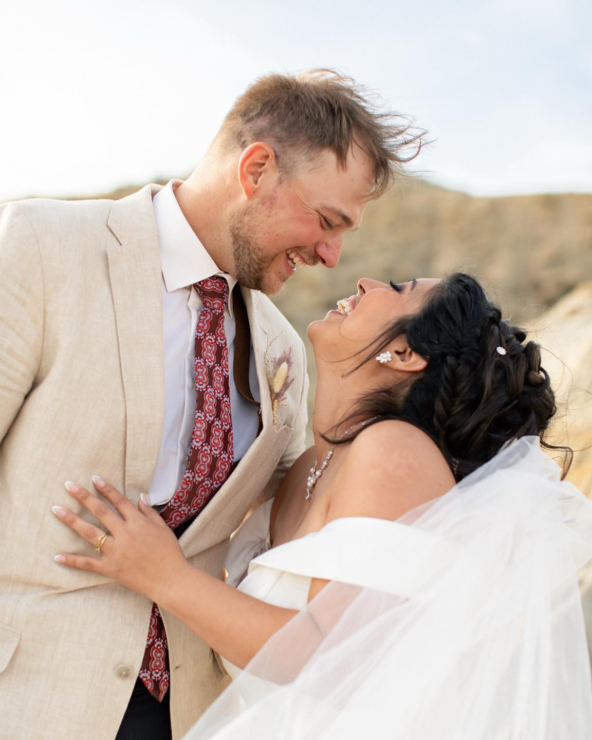 between seas, galaxies and moons
I was lucky
I stepped on the same land
I dreamed under the same stars as you. 💫