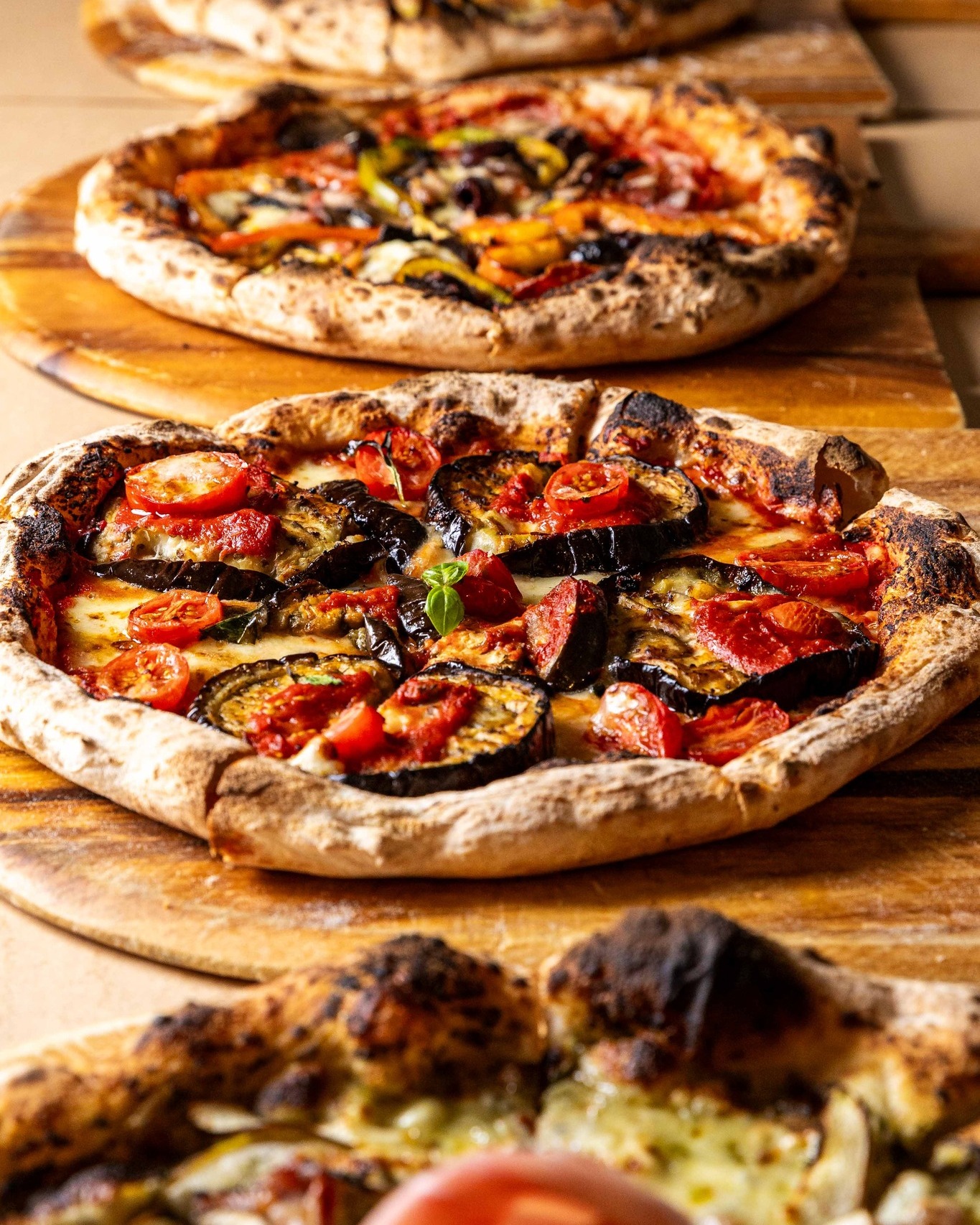 Your weekend officially starts with this 🍕 🍕
Book online at www.newfarmbistro.com.au/reservations
📍New Farm Bistro | 26 Gray Street, New Farm @newfarmbistro