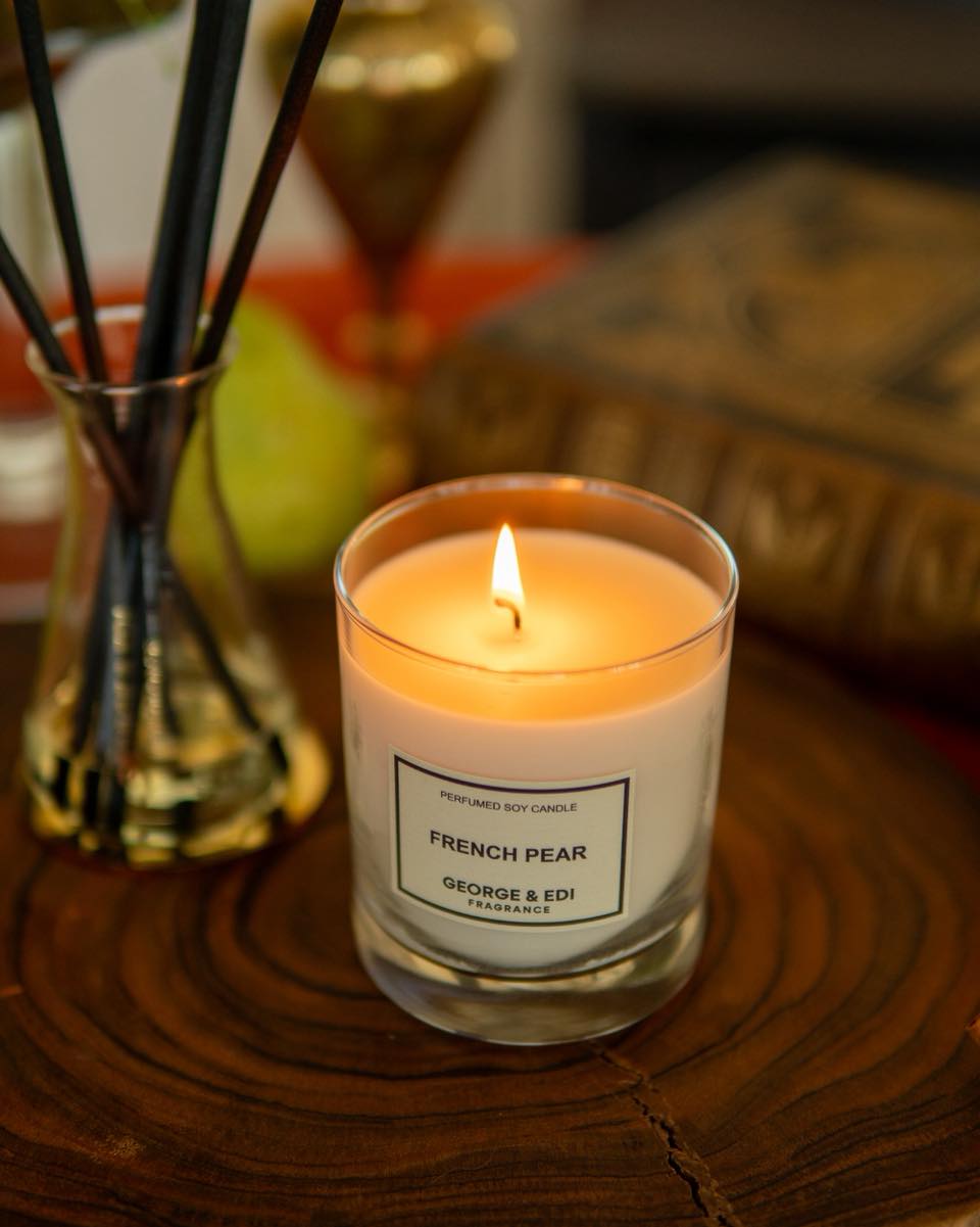 Did you know? Our GEORGE & EDI soy wax candles have a burn memory.
That means the first time you light your candle, it needs to burn long enough for the wax to melt all the way to the edge of the glass — usually 1 to 4 hours.
Why? Because this sets the stage for every future burn. If you cut it short, your candle might tunnel (burn straight down the middle), wasting all that beautiful wax on the sides.
So go on — light it up, relax, and let your candle do its thing! ✨