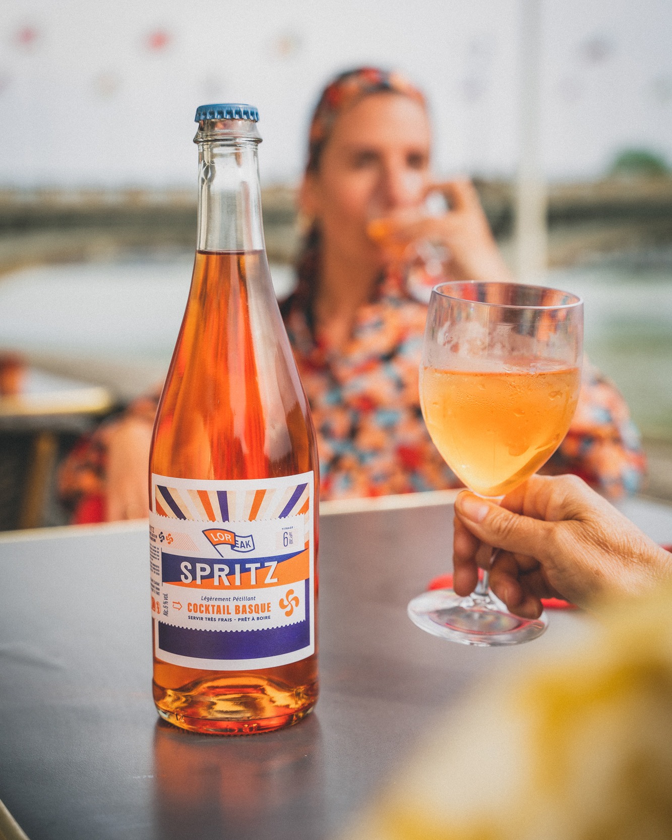 Pétillant, léger, et très peu sucré… notre Spritz LOREAK est l’invitation parfaite à voyager en Italie.
Un équilibre subtil entre fraîcheur et amertume, à savourer à l’apéritif.
📍 Fabriqué artisanalement au Pays Basque
🥂 Pétillant & peu sucré
🌅 Idéal pour se sentir en été
L'abus d'alcool est dangereux pour la santé. A consommer avec modération.