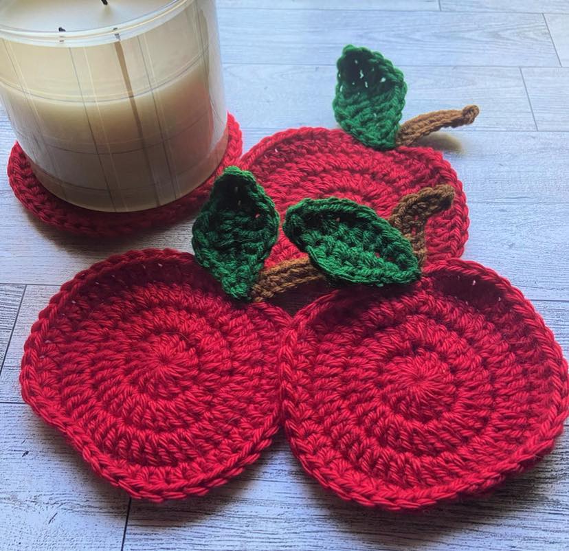 Are you looking for a cute and unique coaster set or fun gift idea? Then check out this 4 piece set of handmade apple coasters. Perfect for that one of a kind gift!
EncyDesigns.com
#handmadegifts #handmadecrafts #handmadeisbetter #giftideas #coasterset #teacherlife #backtoschool #apple #applecoasters