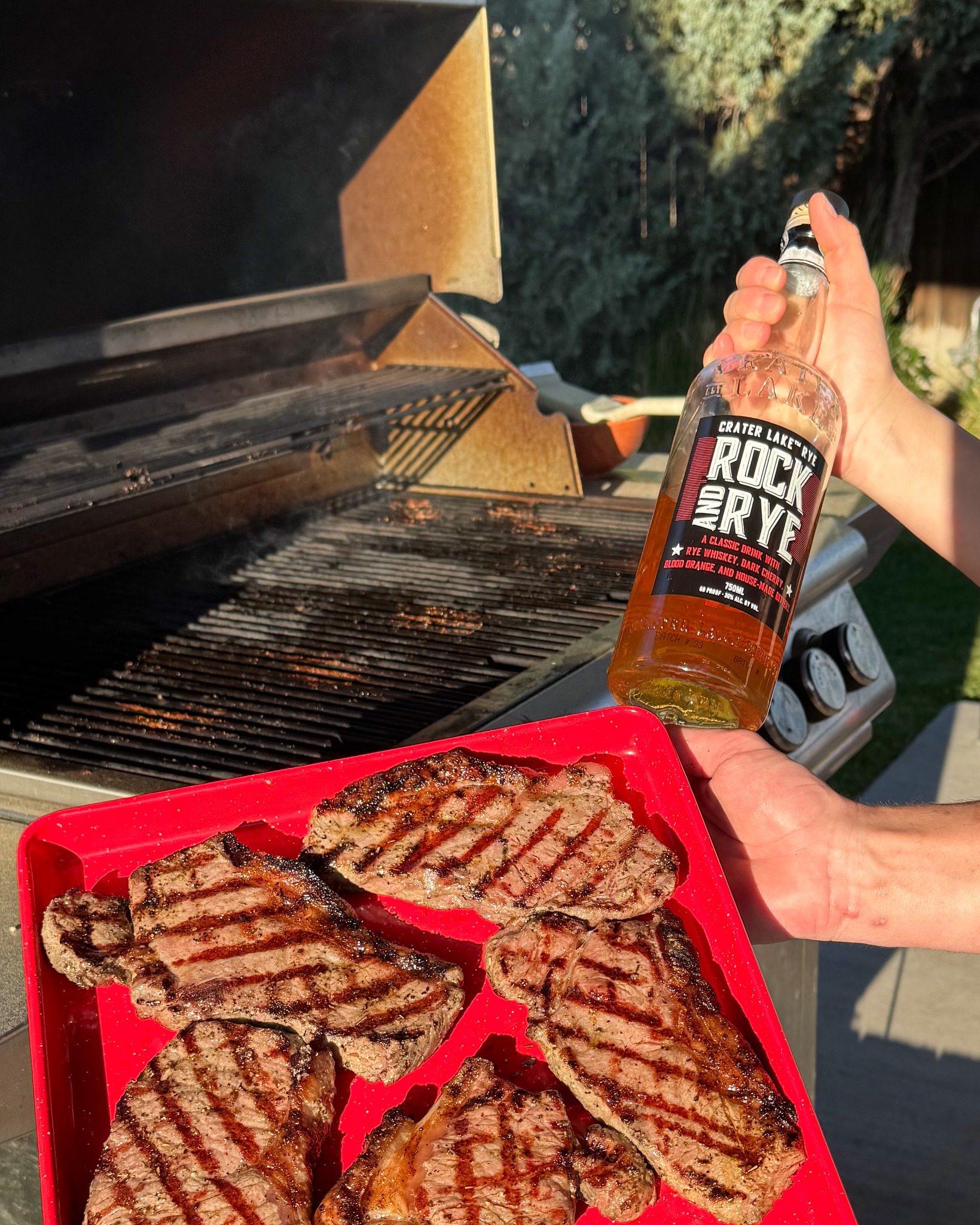 Father’s Day hack: show up with Crater Lake Whiskey and let the man grill in peace 🥃
#fathersday #fathersdaygift #craterlakewhiskey #whiskey #rtd #rockandrye #bendoregon #craterlakespirits