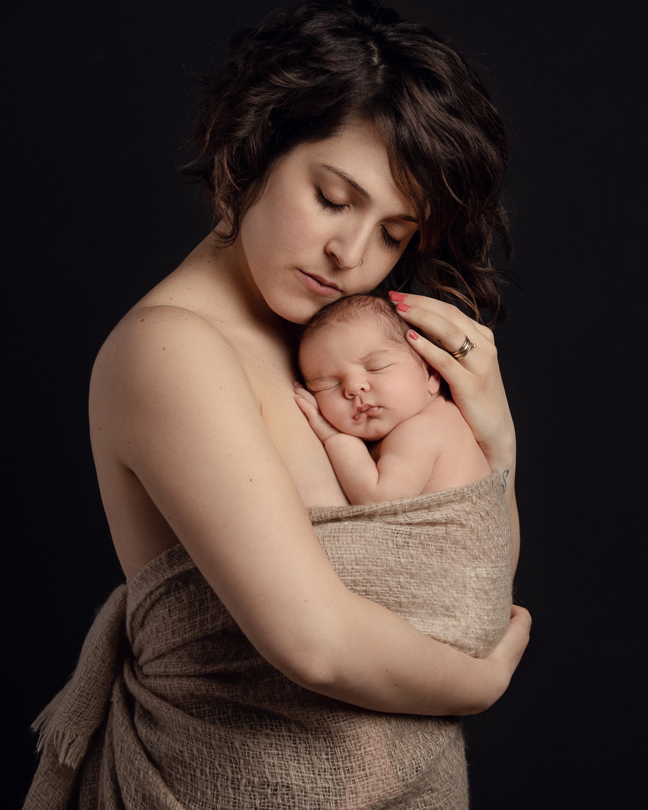Timeless portrait🤍
.
.
NEWBORN & FAMILY SESSION
Raccontaci i tuoi desideri e idee, e personalizziamo insieme la tua esperienza fotografica di ritratto...Non vediamo l'ora di conoscervi!🤍
.
.
www.melaniamaffucciphotographer.com
.
.
.
#melaniamaffucciphotographer #maternity #maternityphotographer #familyphotosession #familyphotoshoot #familyphotographer #familyphotography #fotografoneonati #fotografoneonatimodena #fotografoneonatibologna #fotografogravidanza #fotografogravidanzamodena #fotografogravidanzabologna #fotografianeonati #newbornphotography #fotografiamaternità #fotografiagravidanza #fotografianeonatibologna #fotografianeonatimodena #fotografobambini #fotografomaternità #fotografomaternitàmodena #fotografiadimaternità #fotografomodena #fotografobambinimodena #fotografobambinibologna #fotografobologna #fotoneonatimodena #fotoneonati #fotografofamiglia