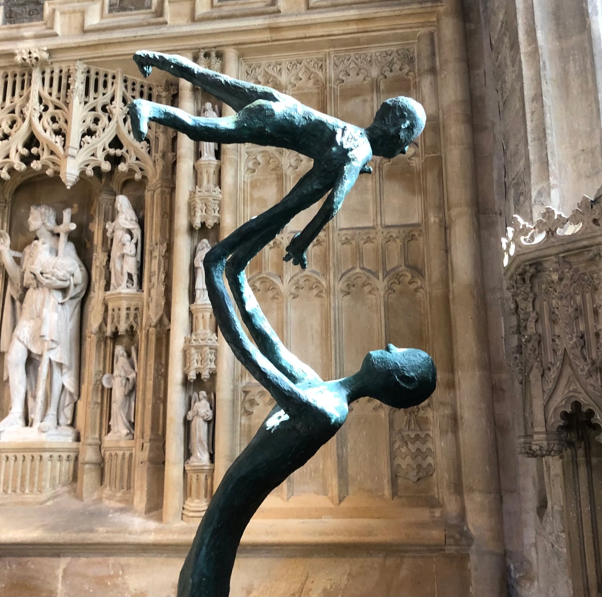 Ahead of Father's Day this coming Sunday, here's a beautiful sculpture of a father and child. The image by Ginny Coates bursts with love and movement, and you can enjoy it among many other treasures in #burford church.
DM to book a top Cotswolds tour.
#offbeatcotswolds #bluebadgeguide #bluebadgeguides
#britainsbestguides #Cotswolds #thecotswolds
#inthecotswolds #cotswoldcountry #Cotswolds_Culture #lovethecotswolds
#discoverthecotswolds #visitthecotswolds #discovercotswolds #cotswoldslife #cotswoldlife #thecotswolds
#your_cotswolds
#cotswolds #thecotswolds #cotswoldvillage #visitengland #englishvillage
#englishcountryside
#explore_britain_ #traveling_uk
#photosofengland #instabritain #europetravel