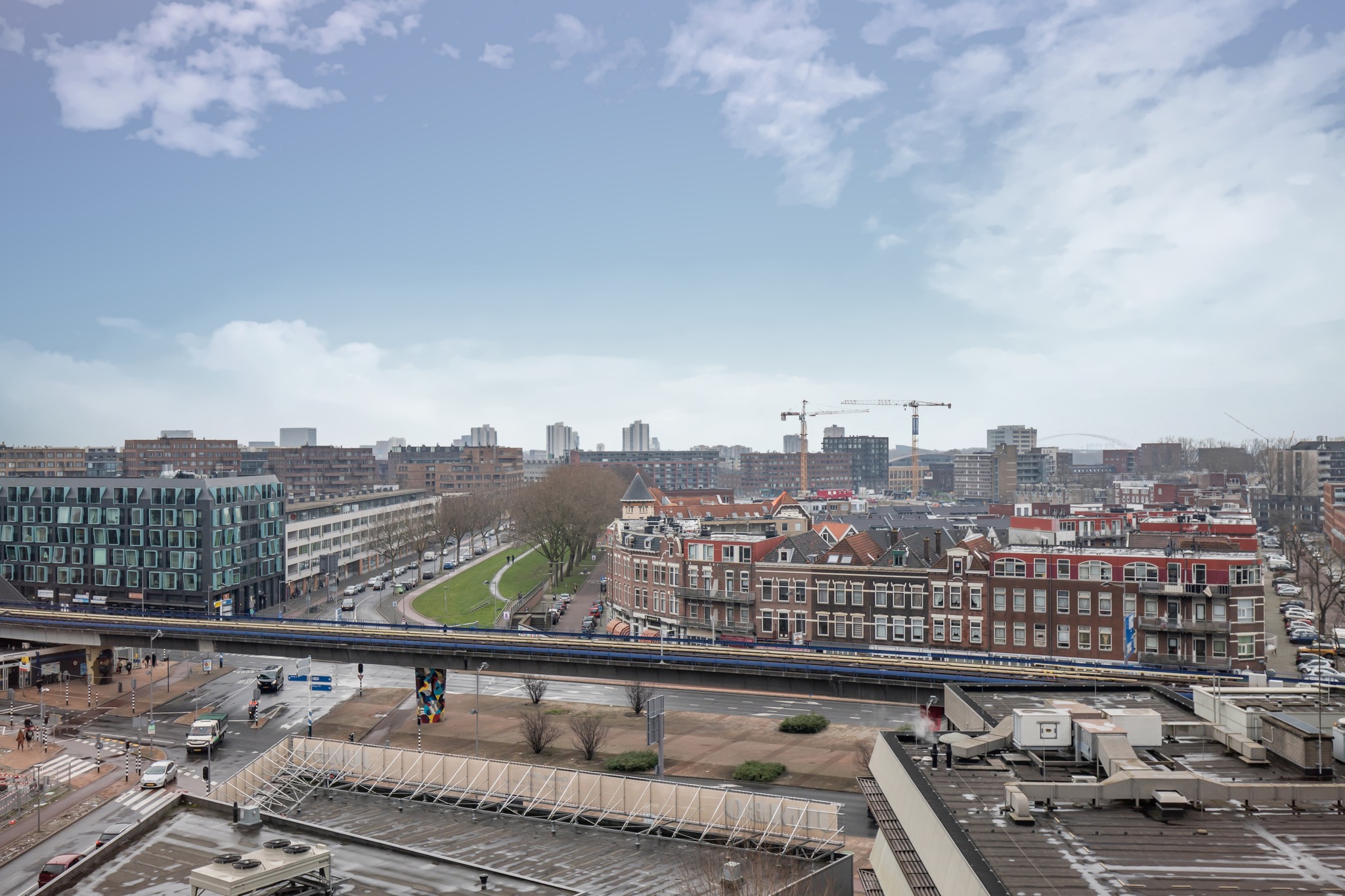 Urban living in the heart of Rotterdam
Did you know The Cohesion has not one, but two amazing locations in Rotterdam? Discover WEST507 and Cobana – both located near buzzing hotspots, vibrant culture and excellent public transport. Whether you're into river views or creative hubs, living in Rotterdam gives you the best of both worlds – big city life with a community feel.
Become part of the Cohesion community in Almere, Amsterdam, Eindhoven and Rotterdam!🏡🤝
#community #thecohesionlife #amsterdam #apartments #studios #colivinglife #colivingcommunity #colivingamsterdam #urbanliving #health #wellbeing #sustainable #social #ambition #renthouse #wonenrandstad #youngprofessional
