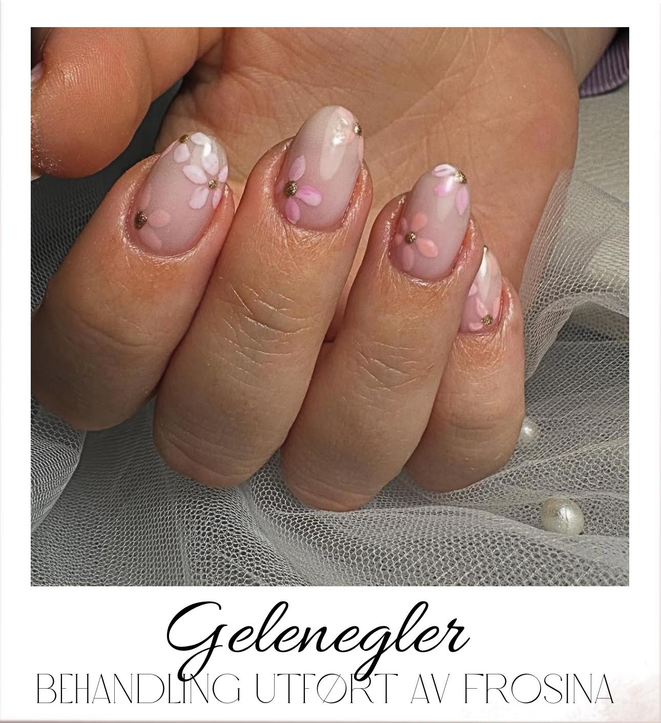 ✨ Detaljer skaper helhet! Vår dyktige negledesigner Frosina har tryllet frem disse nydelige neglene – en perfekt kombinasjon av stil og presisjon.
Book time hos JK Beauty og la neglene dine få den oppmerksomheten de fortjener!
#JKBeauty #Negledesign #gelenegler #neglerski