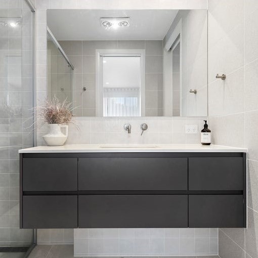 Quality made and easy to install, you'll love our functional and stylish Shower Screens & Bathroom Mirrors.
#DIY #ShopNow #MelbourneHomes #BathroomMirror