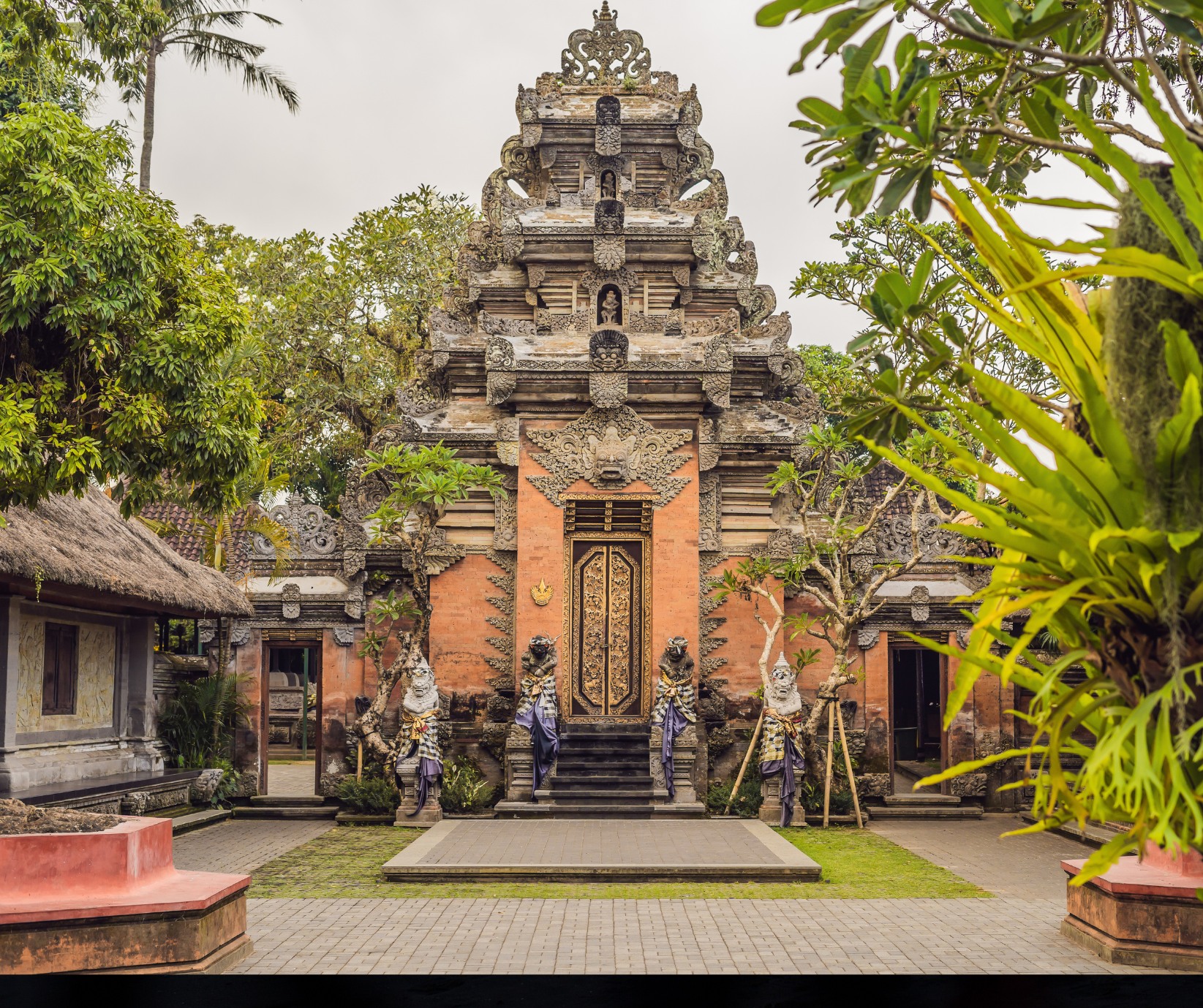 Start your Ubud adventure at Origin Ubud! Our larger villas are perfect for families and friends to unwind after a day exploring the Ubud Palace and Saraswati Temple.
Book your cultural escape now!
#originubud #ubudvilla #ubud #thebalibible #travel #origincollection #origintraveler