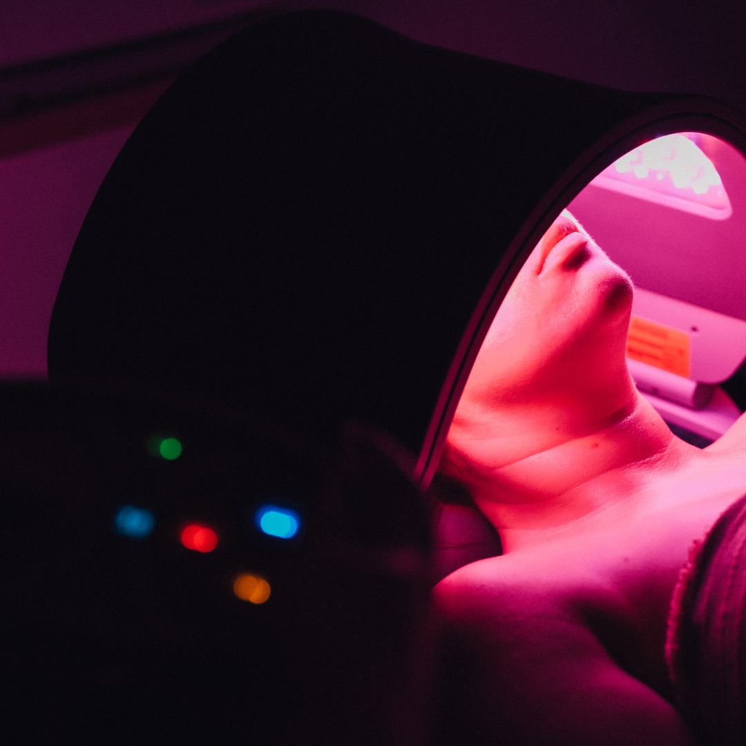 Ready for your glow-up? It’s time to try Dermalux LED Light Therapy ✨
Whether you're battling breakouts, dullness, redness or signs of ageing — Dermalux is your skin’s new best friend. 💡 This non-invasive treatment uses clinically proven light technology to rejuvenate, repair, and restore your skin from the inside out.
No downtime, just real results.
Perfect as a stand-alone glow boost or added to your favourite facial.
Your best skin starts here. 💆♀️
📍 Book your Dermalux session at Diva Lanark today!