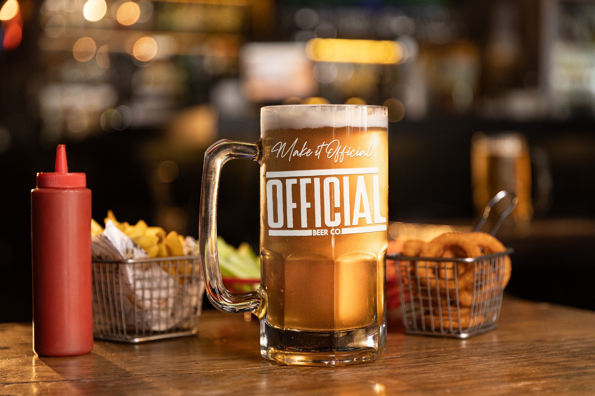 Fries, rings, and a cold one that says it all.
Make it Official—because nothing pairs with pub food like a proper beer.
#OfficialBeerCo #MakeItOfficial #PubFeed #AussieBeer #DrinkOfficial #GoldCoastBrewed #BeerAndBites #CraftNotComplicated #OfficiallyGood #BeerThatBelongs