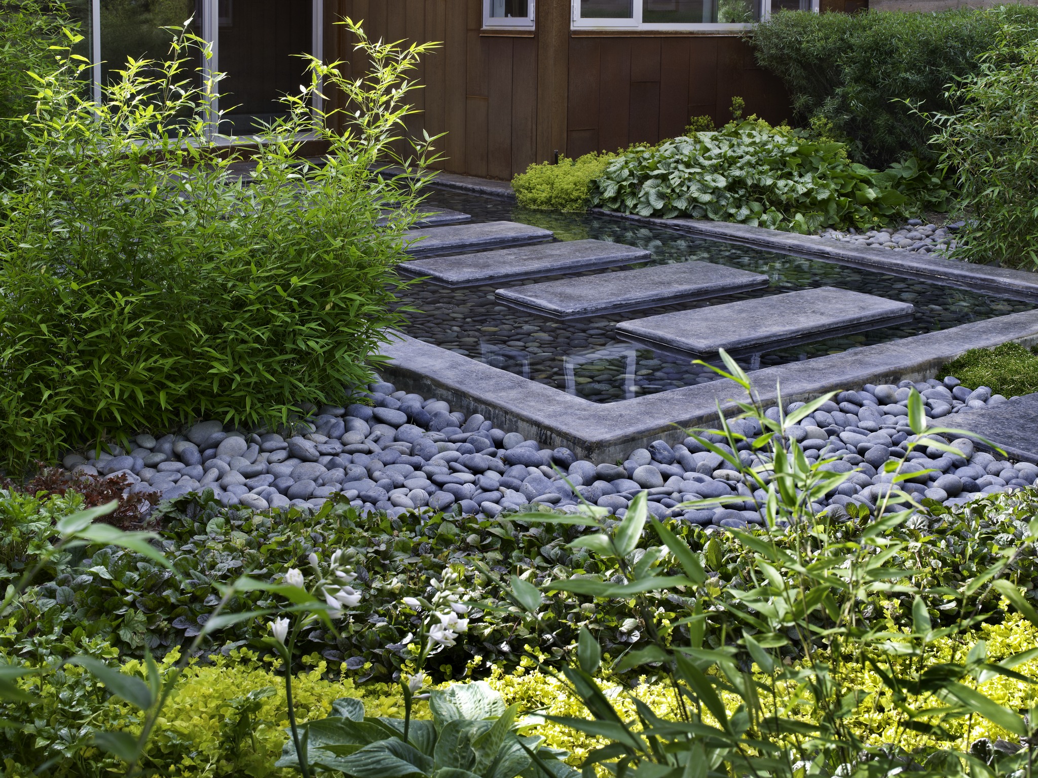 Step outside and into a moment of stillness 👏🏻
Smooth river rock speaks to the natural processes that happen all around us.
📸: @jasondewey
#landscapearchitecture #landscapedesign #landscape #gardendesign #design #zengarden #luxurydesign #luxurylandscape #DetailsMatter #DesignWithPurpose #DesignInspiration