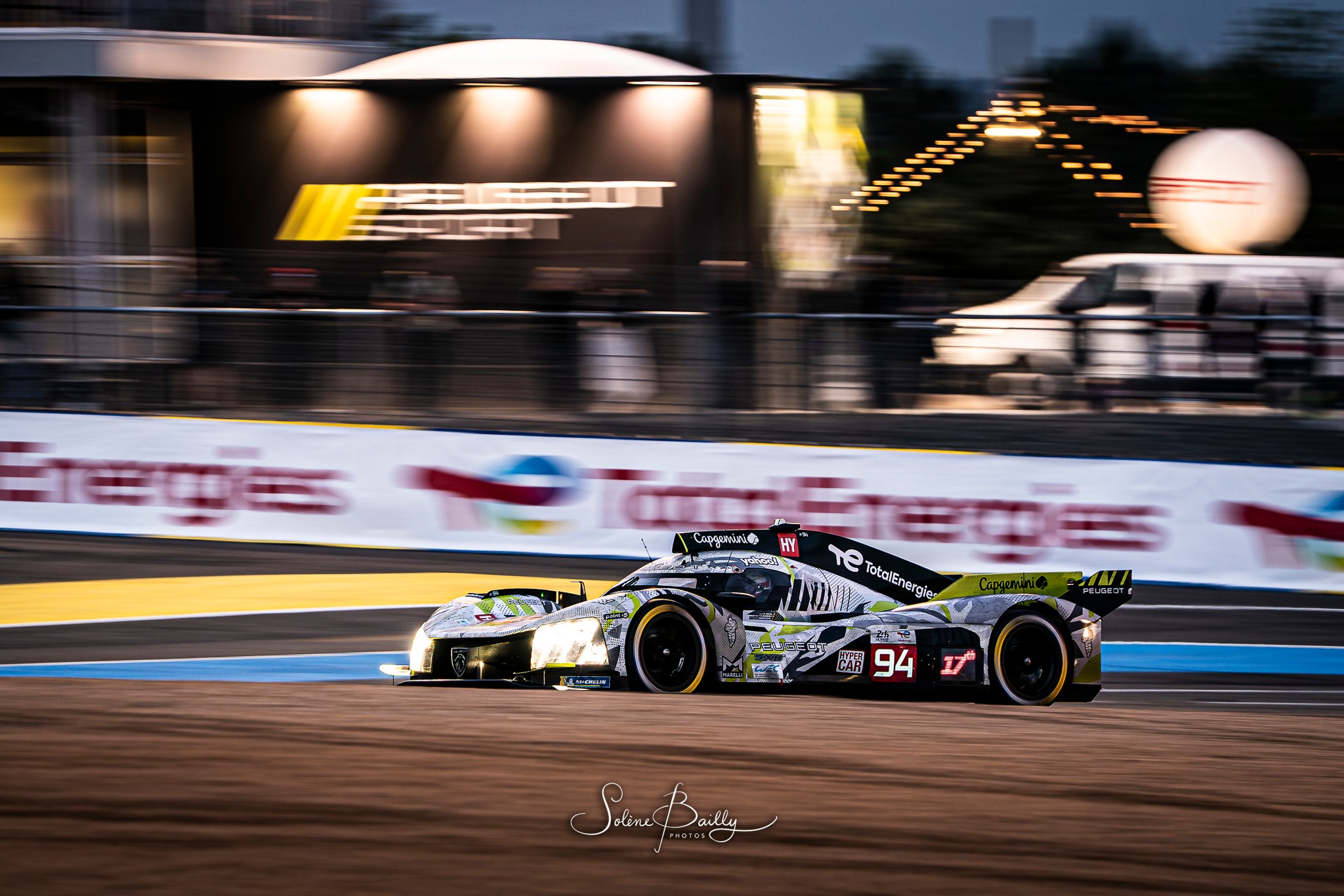 Ma 9ème édition des @24heuresdumans avec la team ACO, une équipe au top, c'est toujours un régal de participer à cet événement mythique. Merci ma team, merci l'ACO.
#LeMans24 #sportautomobile