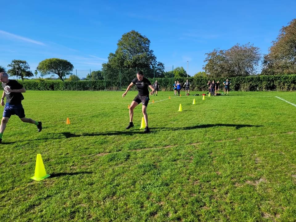 It's hot, hot, hot!🌞🌞🌞 Please ensure you bring plenty of water if you are training this evening. 🙂