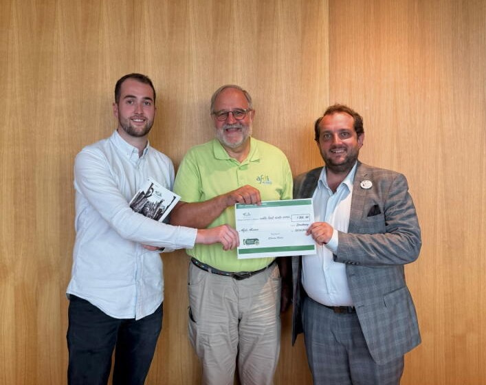 📢 Solidarité agricole Alsace – Cambodge 🌍🥬
Cette année encore, La Choucroute d'Alsace IGP a réaffirmé son engagement pour la solidarité en renouvelant son soutien à Afdi Alsace par un don.
Cette dotation permettra à la FAEC de mener des ateliers de formation destinées aux agriculteurs de 3 coopératives cambodgiennes. Ces sessions porteront sur les techniques et bonnes pratiques de transformation et conditionnement des légumes.
Grâce à ces formations les agriculteurs identifieront des moyens de mieux valoriser leur production : en limitant les pertes, augmentant la valeur ajoutée de leur production, diversifiant leurs produits et les rendant attractifs pour les consommateurs. 🌱💪
🤝 Afdi Alsace tient à remercier chaleureusement l’AVCA et tous les choucroutiers du Bas-Rhin qui se sont engagés dans le cadre de l’opération « Choucroute solidaire », ainsi que le Président sortant Sébastien Muller et son successeur Thibert Rieffel.
Nous formons le vœu que les échanges entre agriculteurs alsaciens et cambodgiens se poursuivent, se renforcent et portent des fruits durables. ✨
#choucroutealsaceigp #afdialsace #solidarité