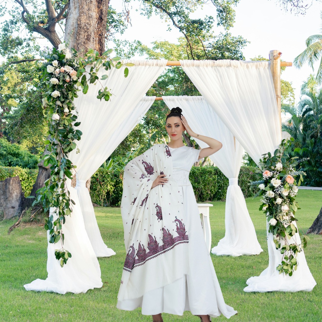 Defined by Detail
Minimalism meets heritage in every Montederry piece.
Clean cuts. Refined textures. Quiet luxury.
Browse the collection: https://www.montederry.com/
#Montederry #EffortlessStyle #ModernTradition #AreaStudio