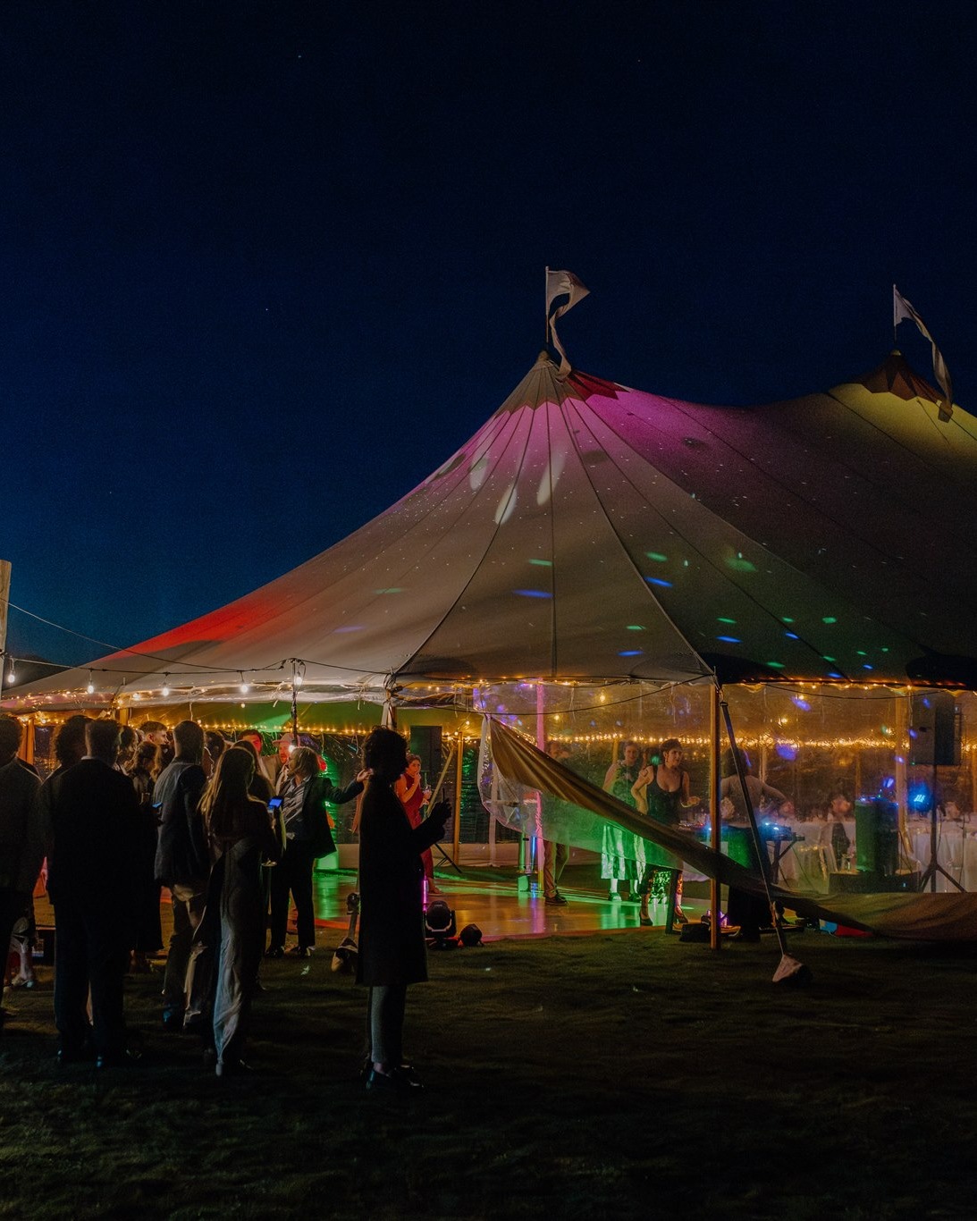When the marquee’s glowing, music’s perfect and the space is filled with smiles...
📸 @run_in_the_shadows