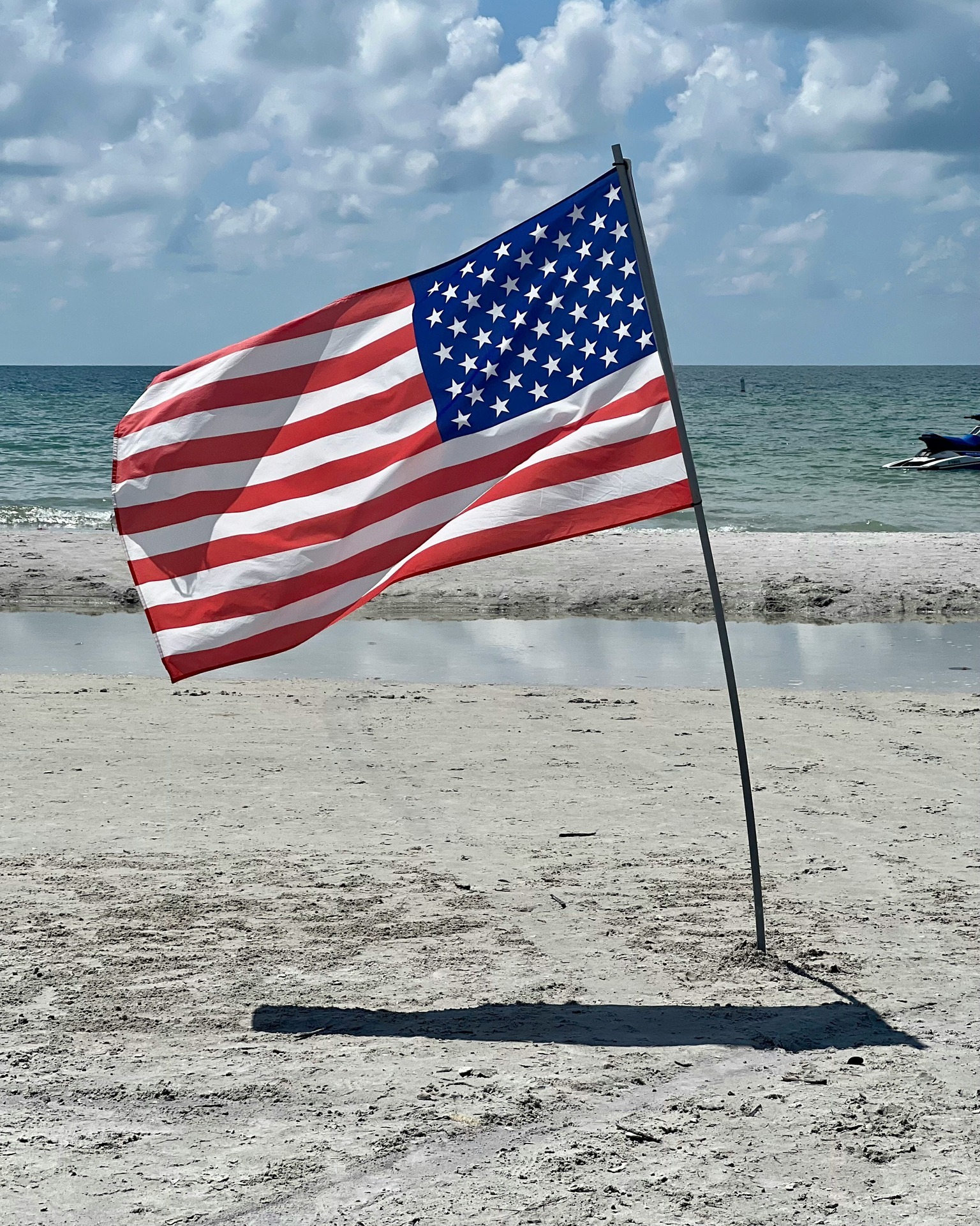 There’s nothing like celebrating the 4th of July in Port Aransas with sunshine, sandcastles, poolside BBQs, and fireworks that light up Roberts Point Park. At Villa Blue, you’ve got the perfect home base for it all: steps from the pool, close to the beach, and your own golf cart to cruise around town in style.
Whether you're grilling, beach lounging, or watching the sky sparkle, we hope your holiday is full of fun, freedom, and fresh ocean air. Red, white, and beachy!
Happy 4th from Villa Blue!