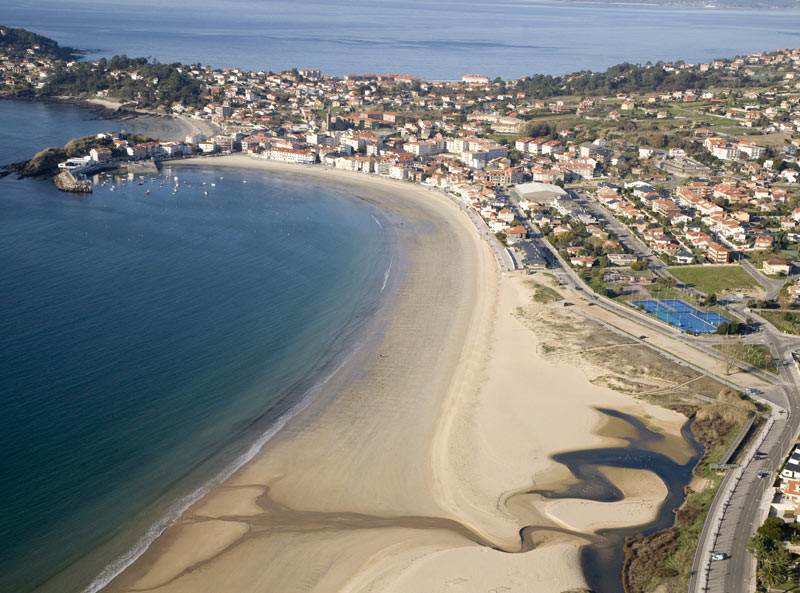 Imaxínasche aprender violonello co son do mar de fondo? Así é Verán Soncello, un curso nunha contorna única, no corazón das Rías Baixas.
Panxón, no municipio de Nigrán, combina praias, paisaxes naturais e unha acolledora vida cultural. Un lugar perfecto para desconectar, inspirarse e convivir con outros cellistas.
Ven a facer música onde o verán tamén soa a violoncelo!
Se queres saber máis sobre Panxón e Nigrán, podes ir AQUÍ (web do concello ou de turismo)
Podes inscribirche no curso en www.soncello.org
@concello_nigran @concellodenigran @culturadadeputaciondacoruna