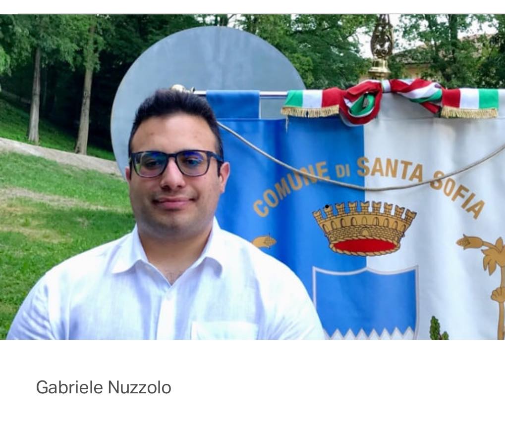 La nostra Associazione si unisce al cordoglio per la scomparsa di Gabriele Nuzzolo: avevamo avuto il piacere di averlo ospite durante la cena di fine anno scolastico del Marconi a Sarsina.
Era intento comune di approfondire la conoscenza delle nostre vallate … ci permetta la Famiglia Nuzzolo, gli amici e la comunità di Santa Sofia di accettare il nostro più sincero cordoglio ed esprimiamo la nostra vicinanza 🖤